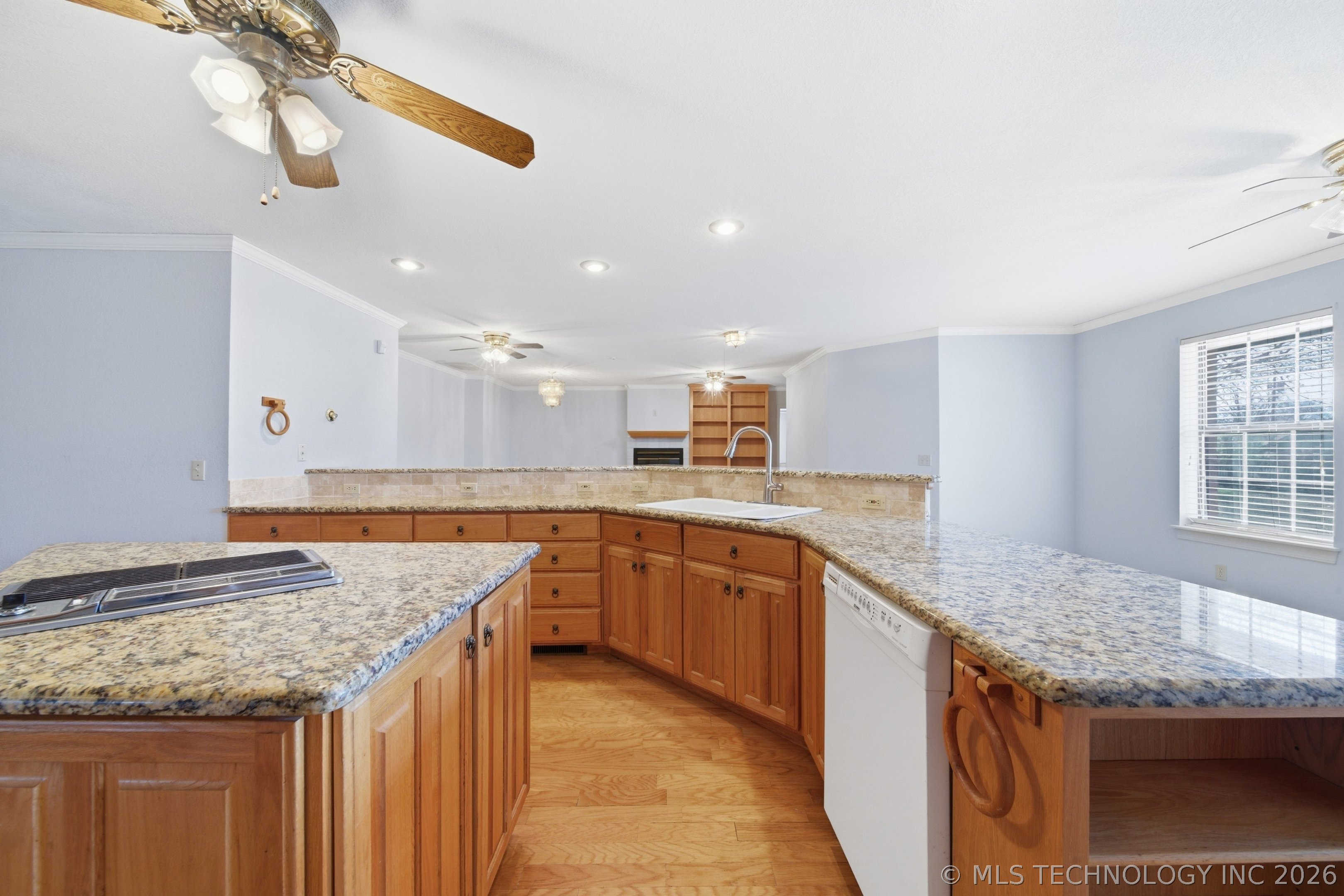 2601 E 57th Street Property Photo 16