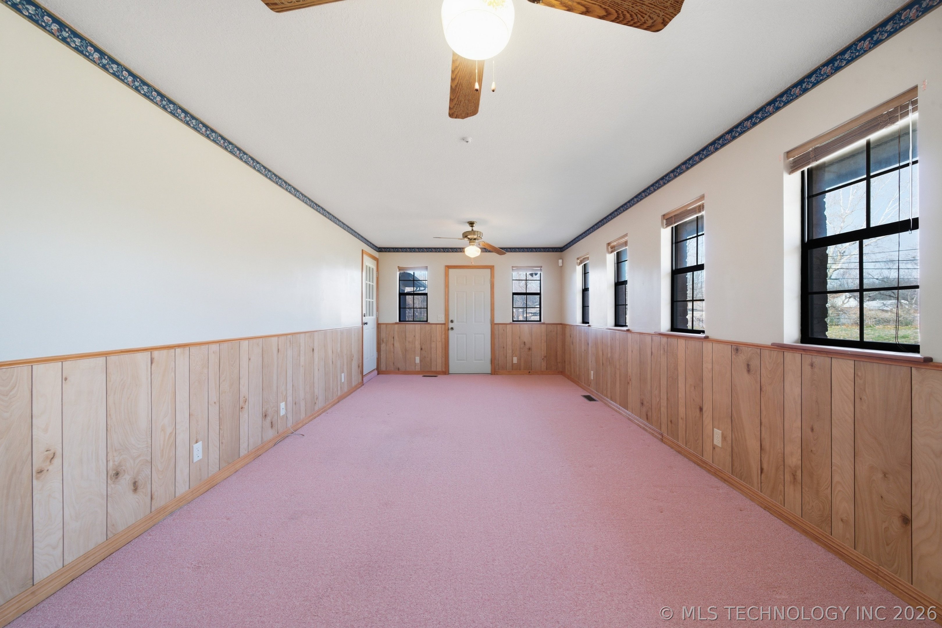 2601 E 57th Street Property Photo 31