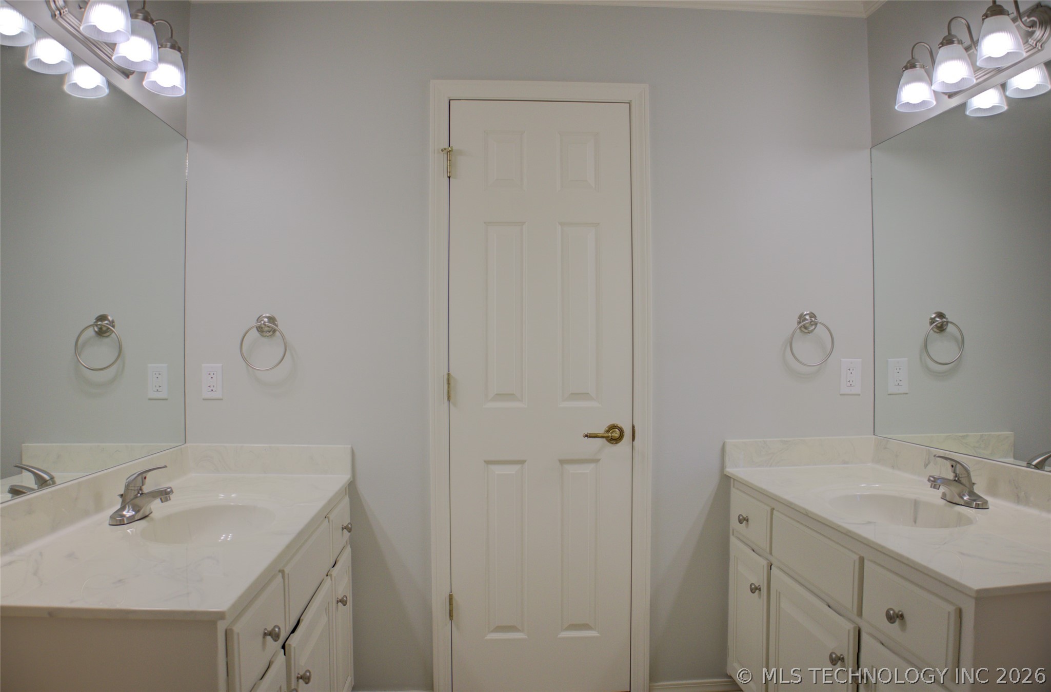 14712 S 53rd East Avenue Property Photo 67