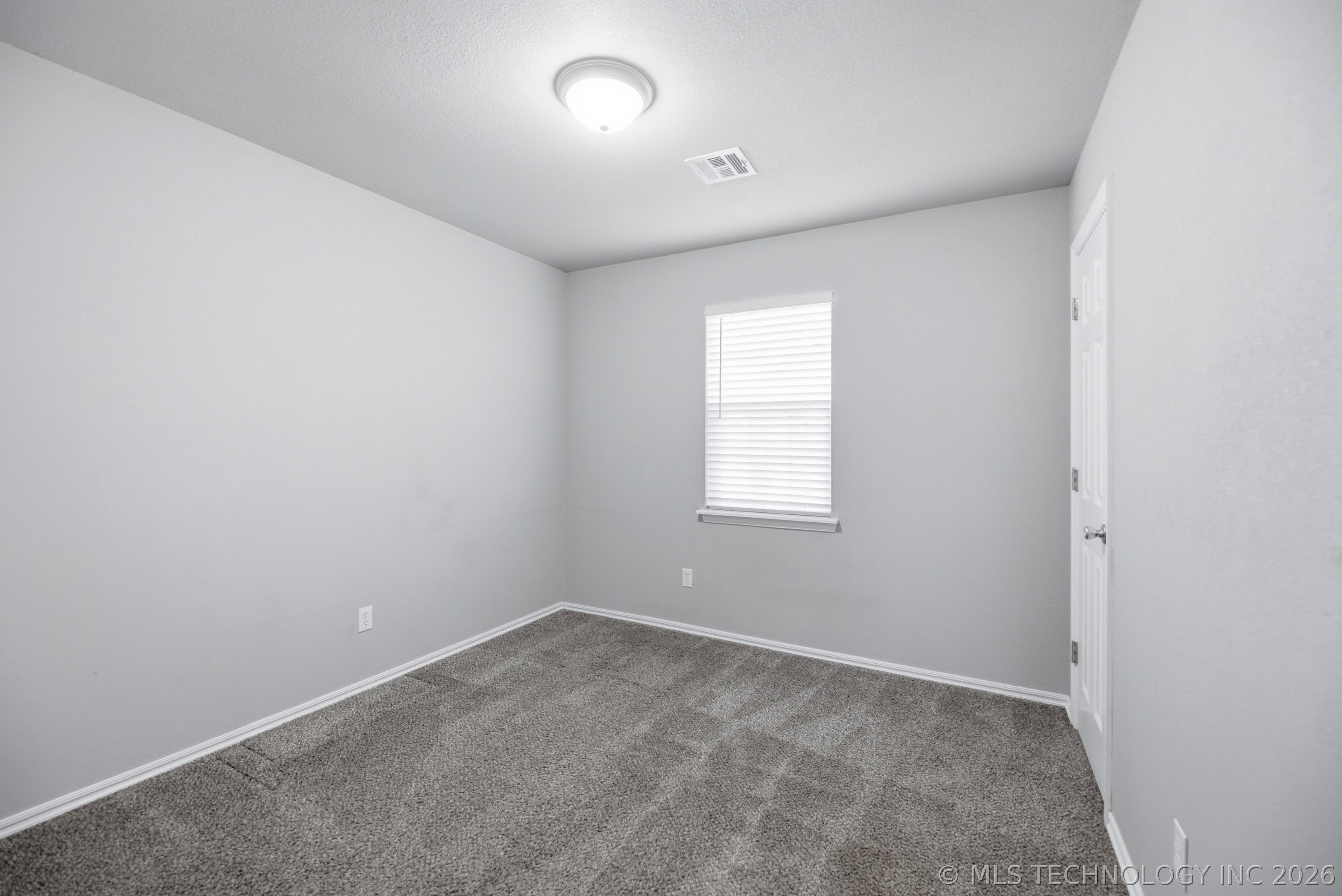 412 E Stacy Avenue Property Photo 13