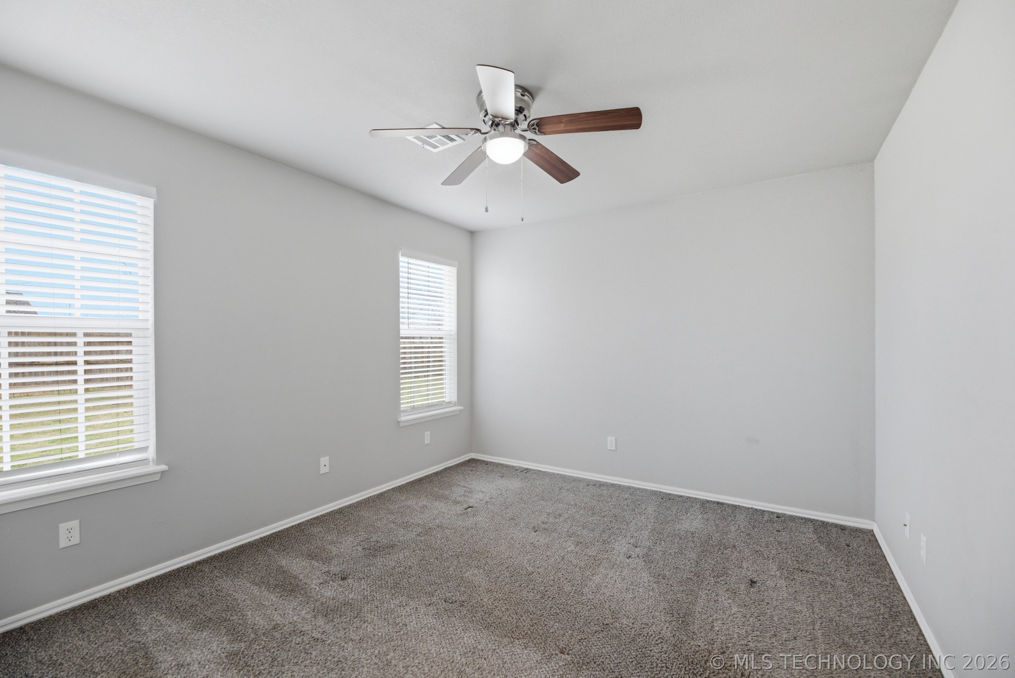 412 E Stacy Avenue Property Photo 17