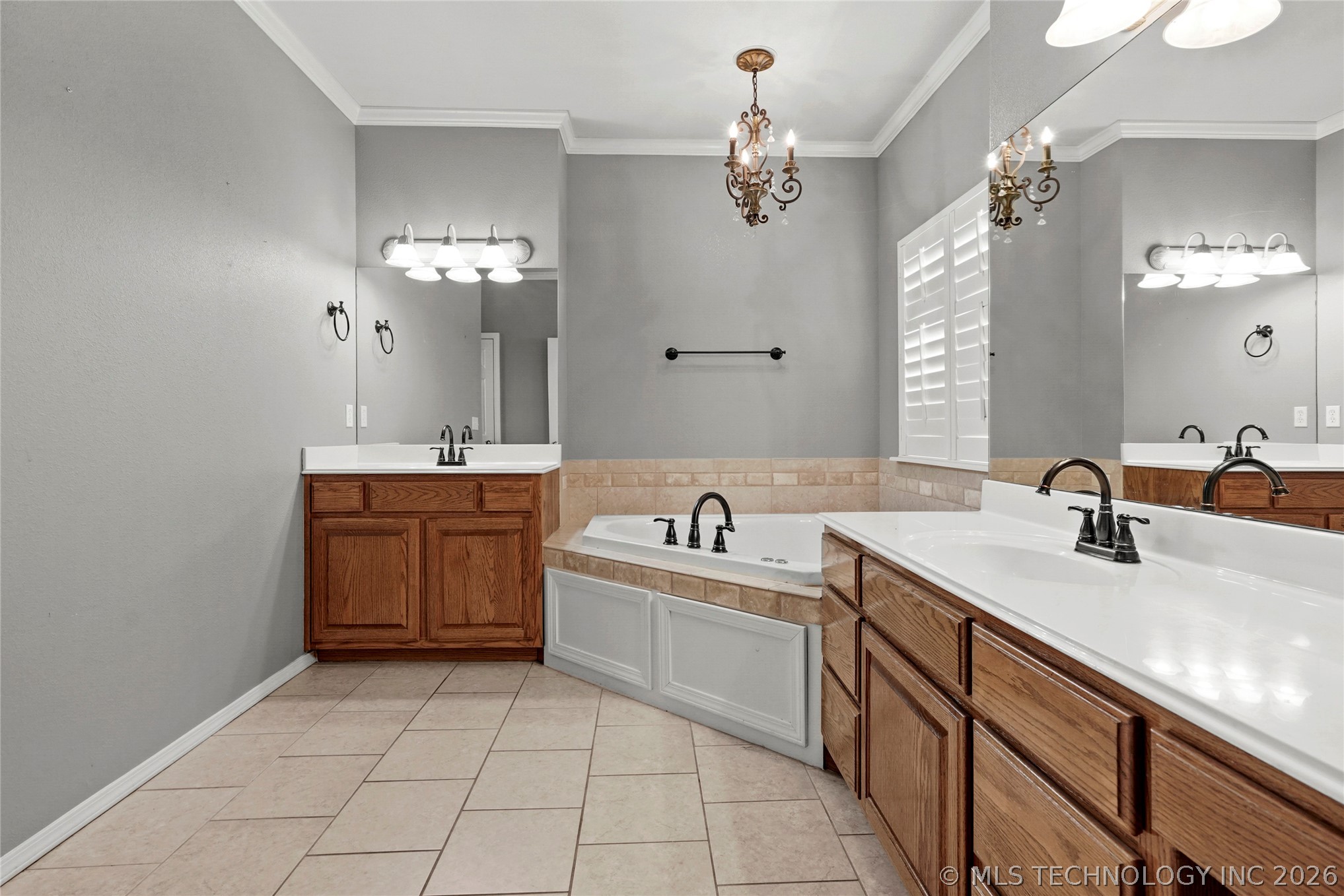 1474 S 271 West Avenue Property Photo 17