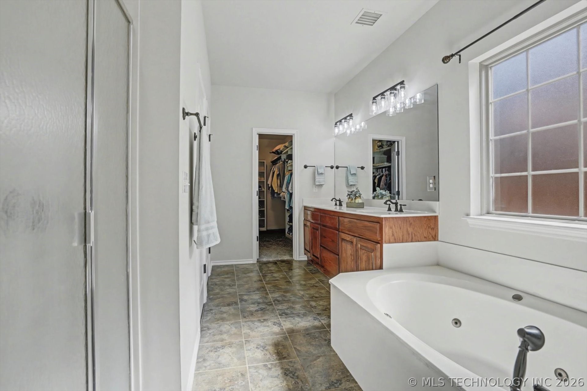 14506 S Florence Place S Property Photo 11