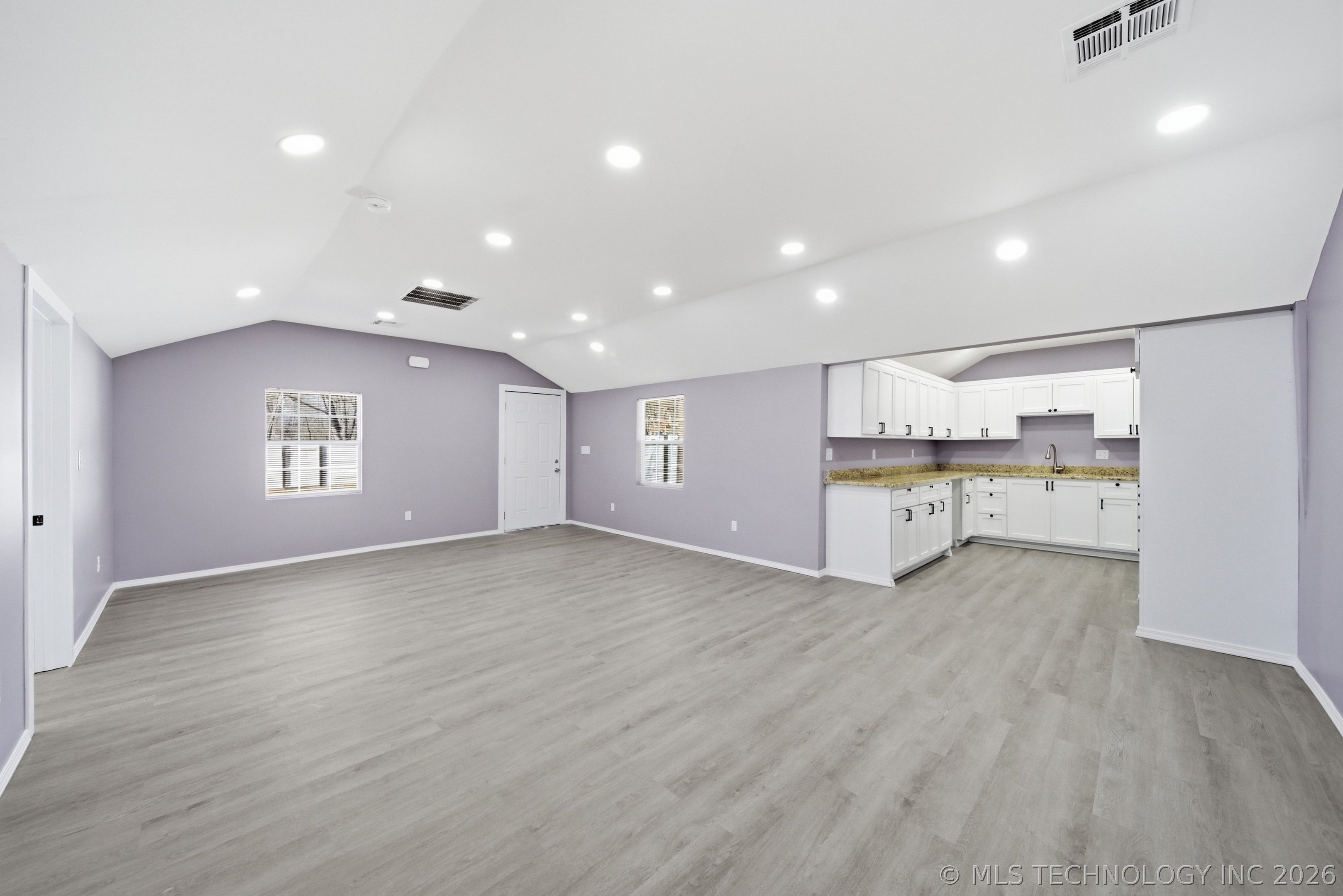 6206 W 62nd Street Property Photo 6