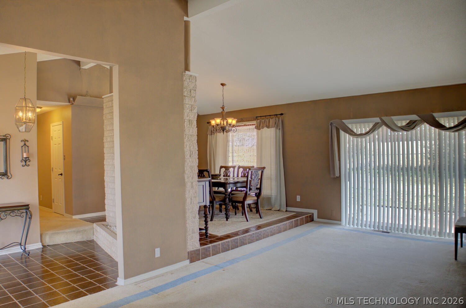 3805 S Canton Avenue Property Photo 7