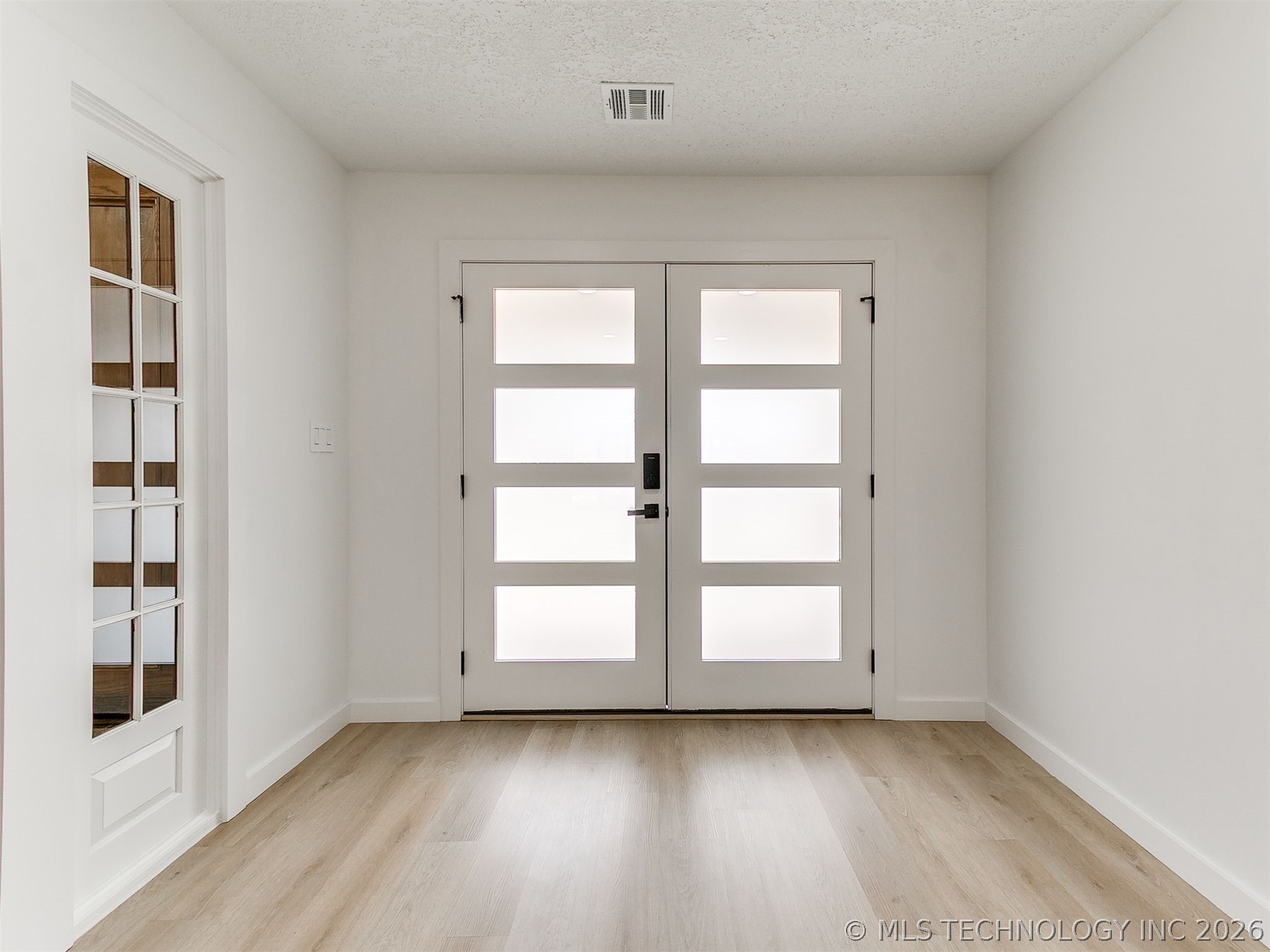 7310 S College Place Property Photo 7