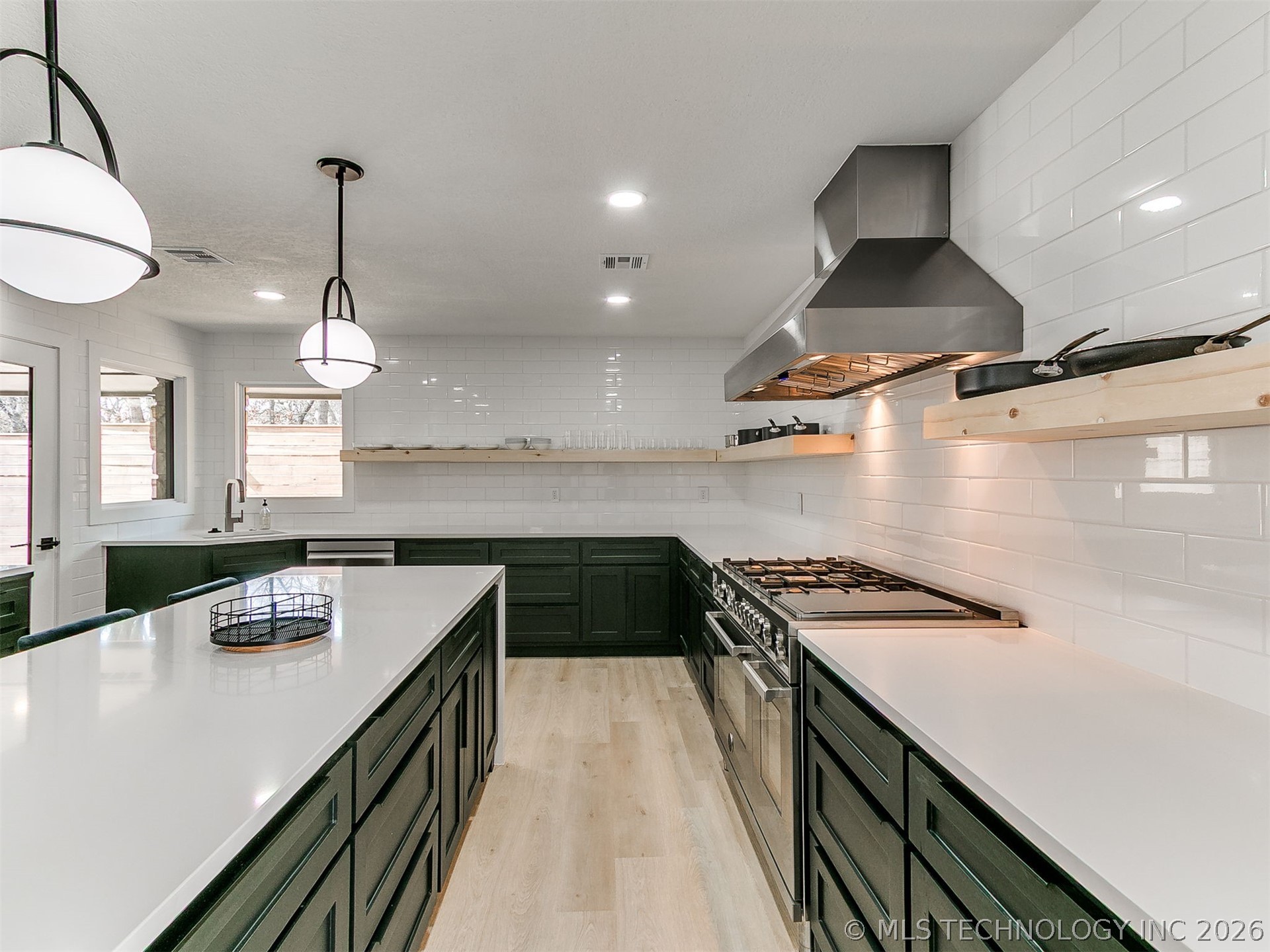 7310 S College Place Property Photo 13