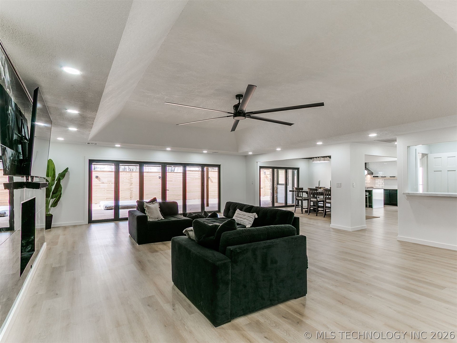 7310 S College Place Property Photo 30