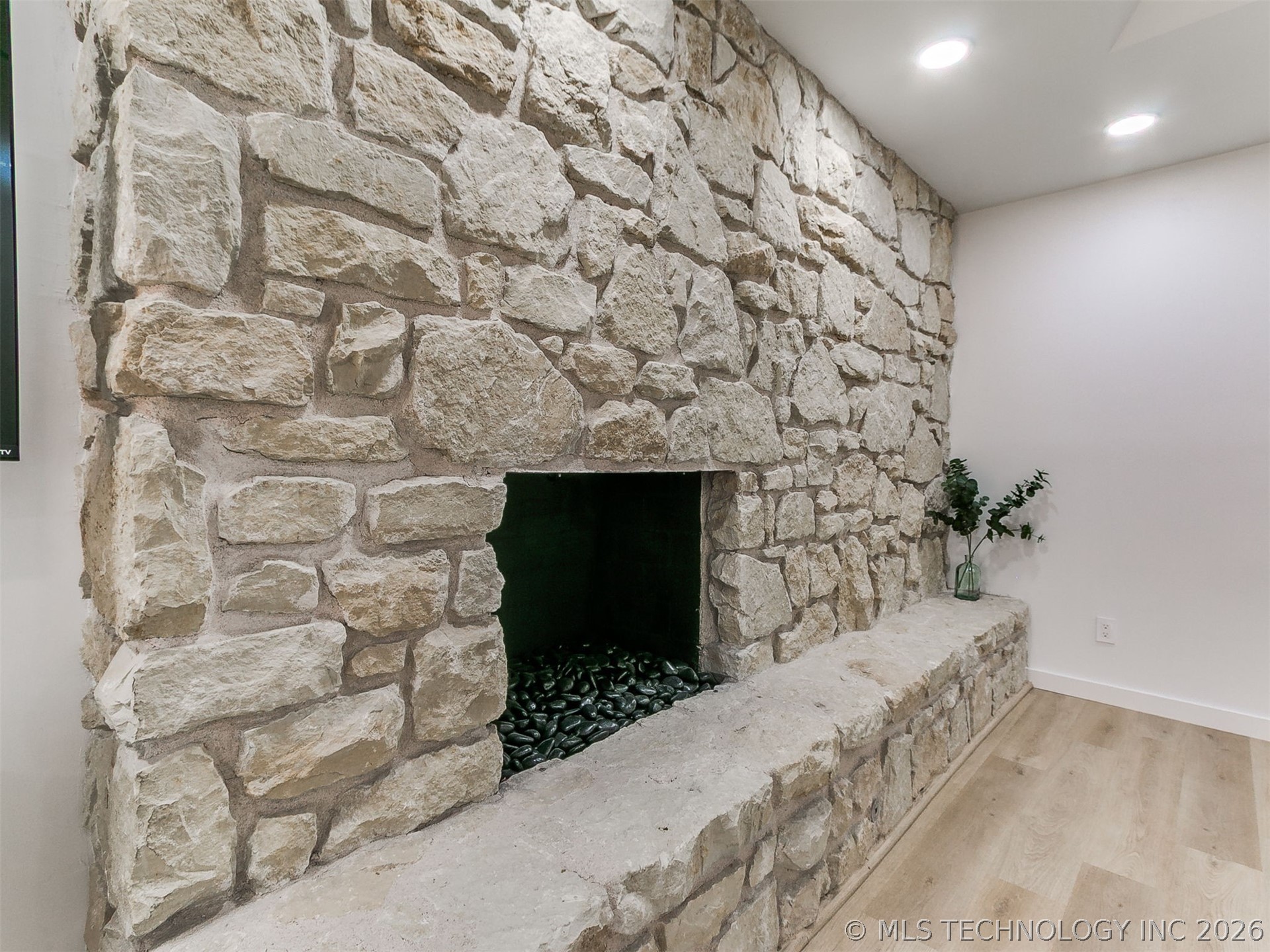 7310 S College Place Property Photo 39