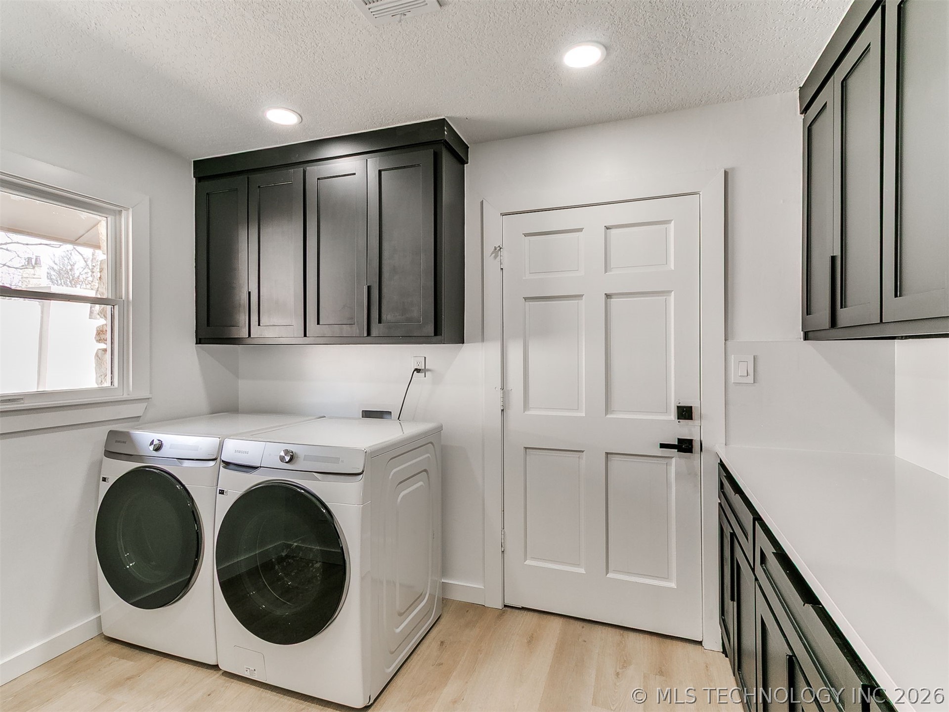 7310 S College Place Property Photo 49