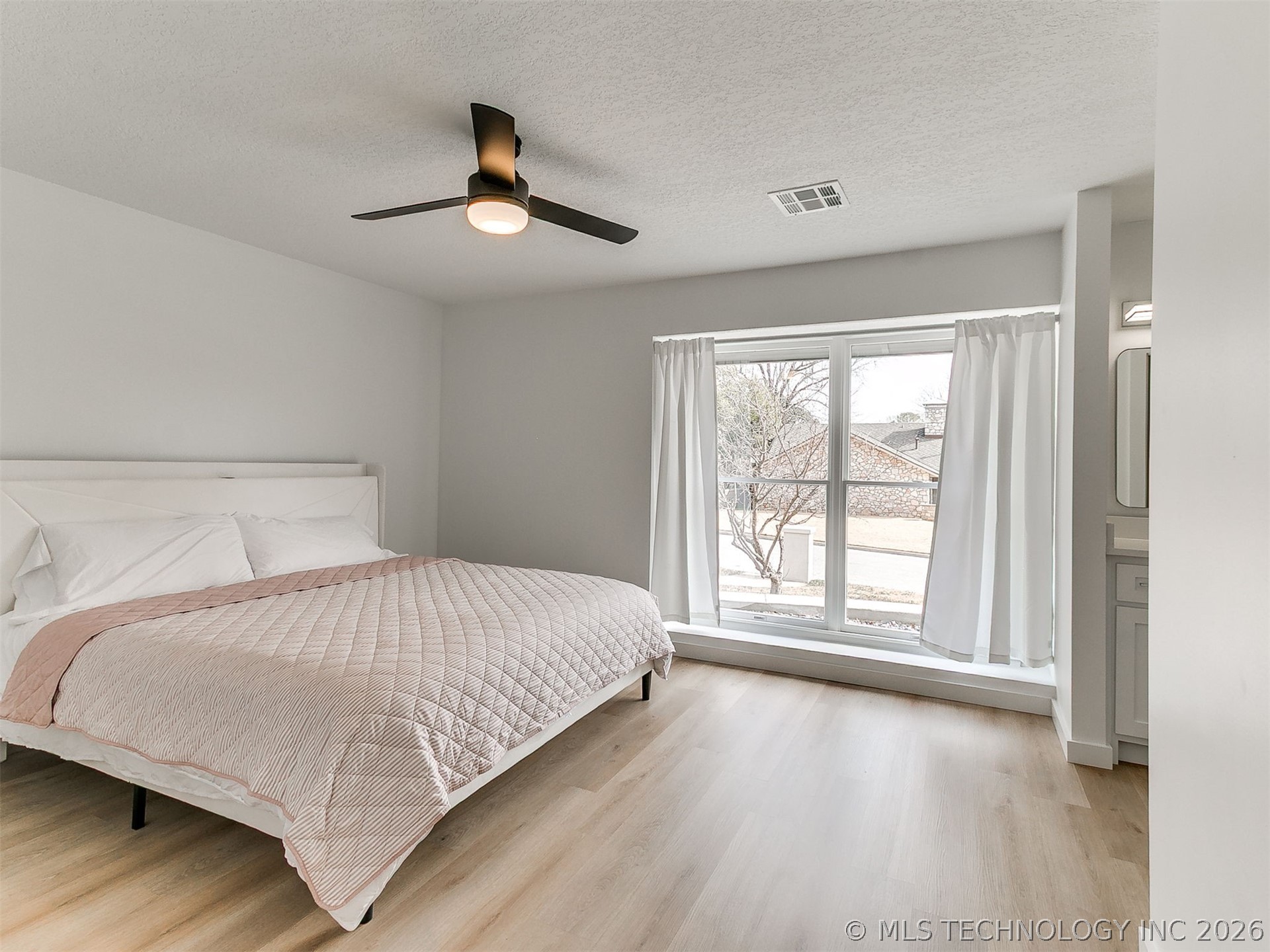 7310 S College Place Property Photo 55