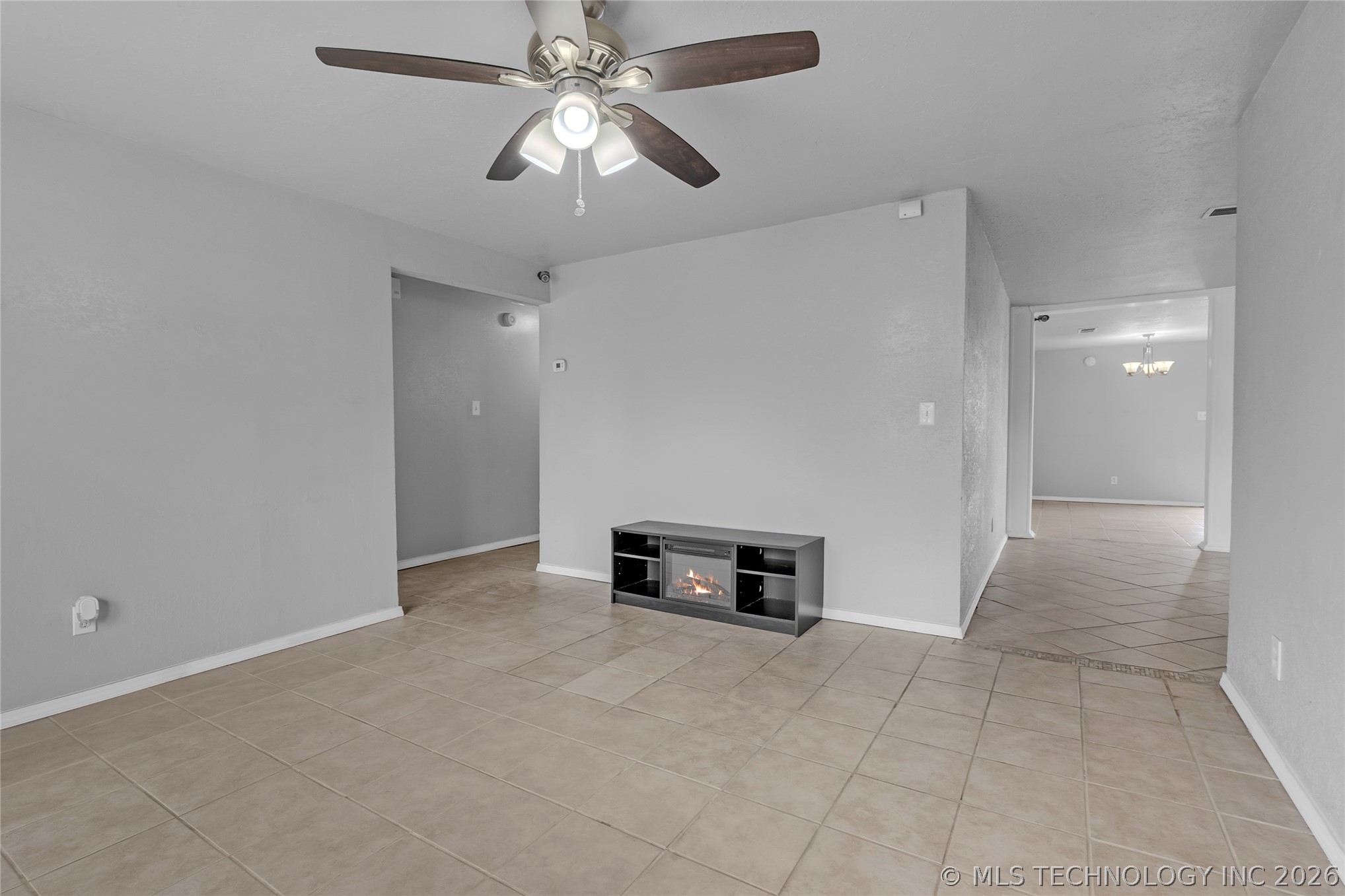 2529 E 34th Street North Property Photo 3