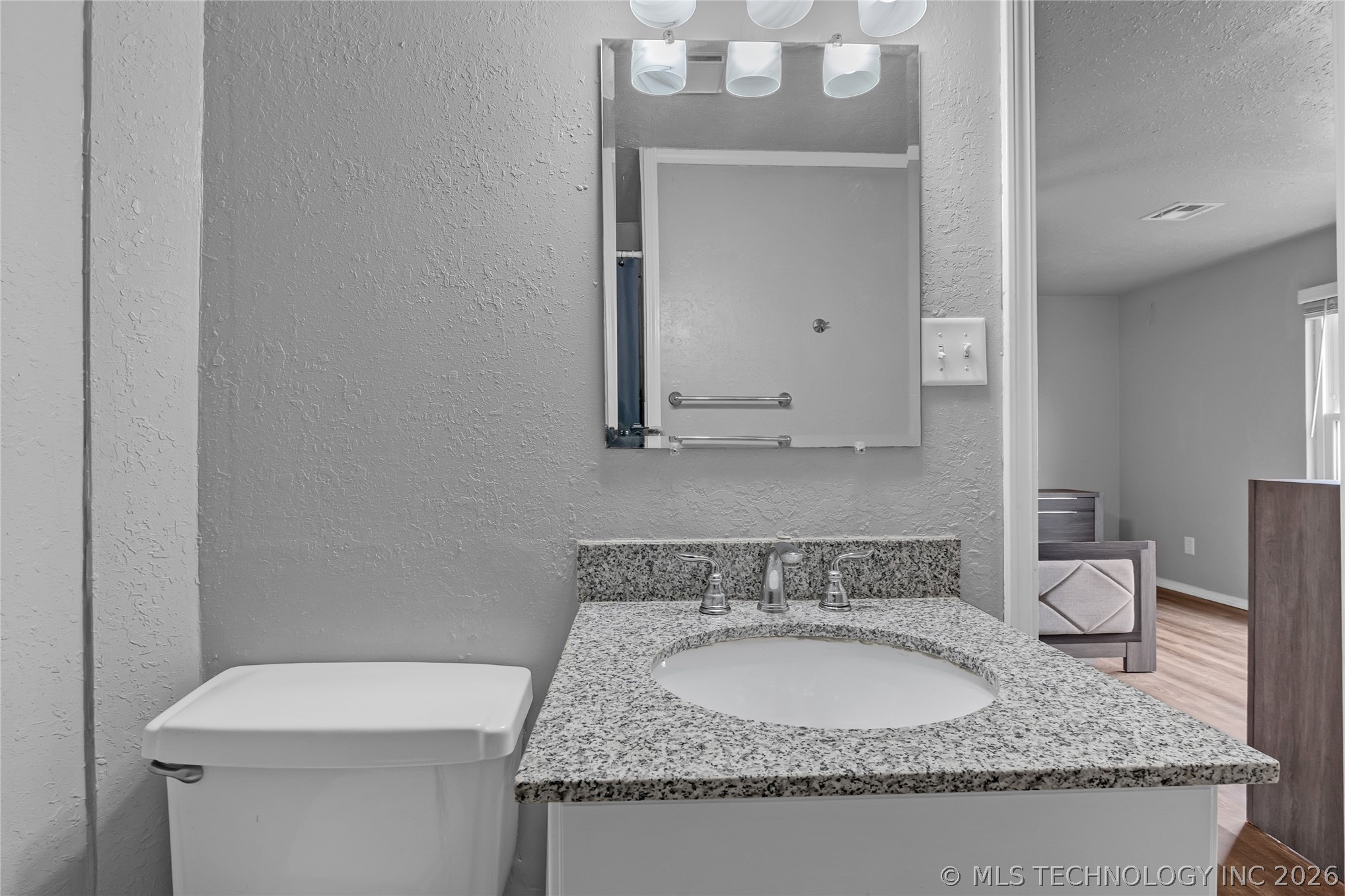 2529 E 34th Street North Property Photo 6