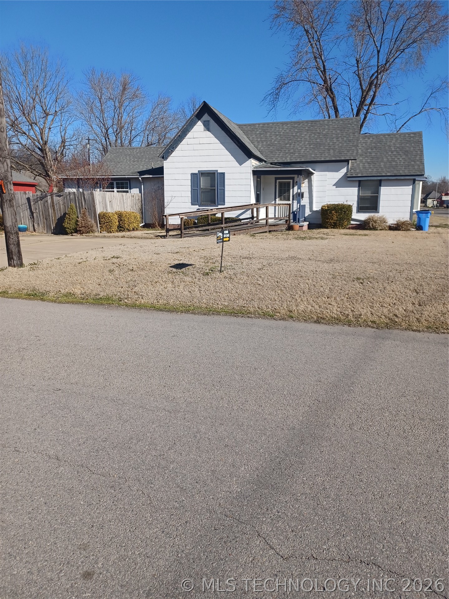 402 N Broadway Property Photo 2