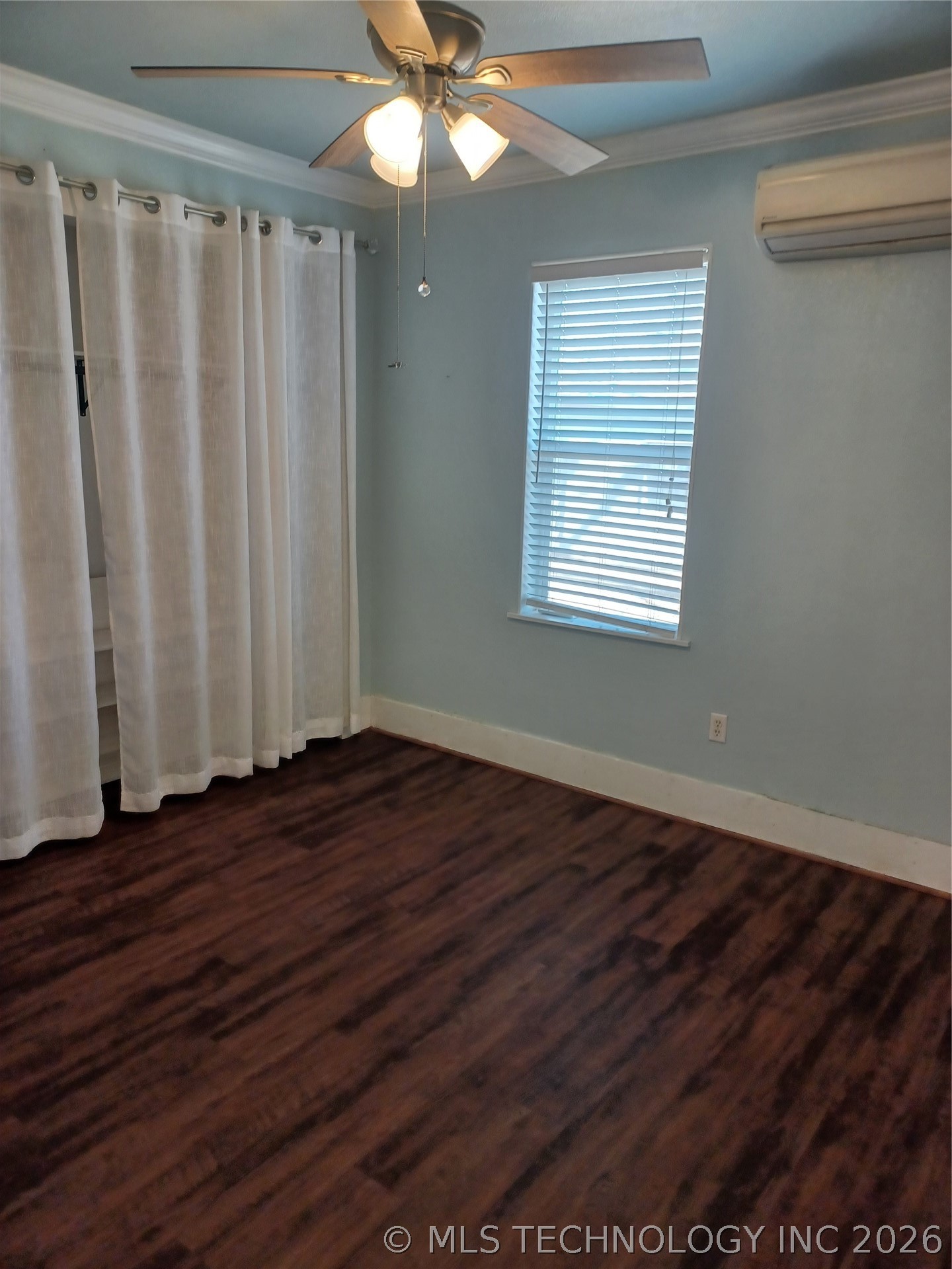402 N Broadway Property Photo 15