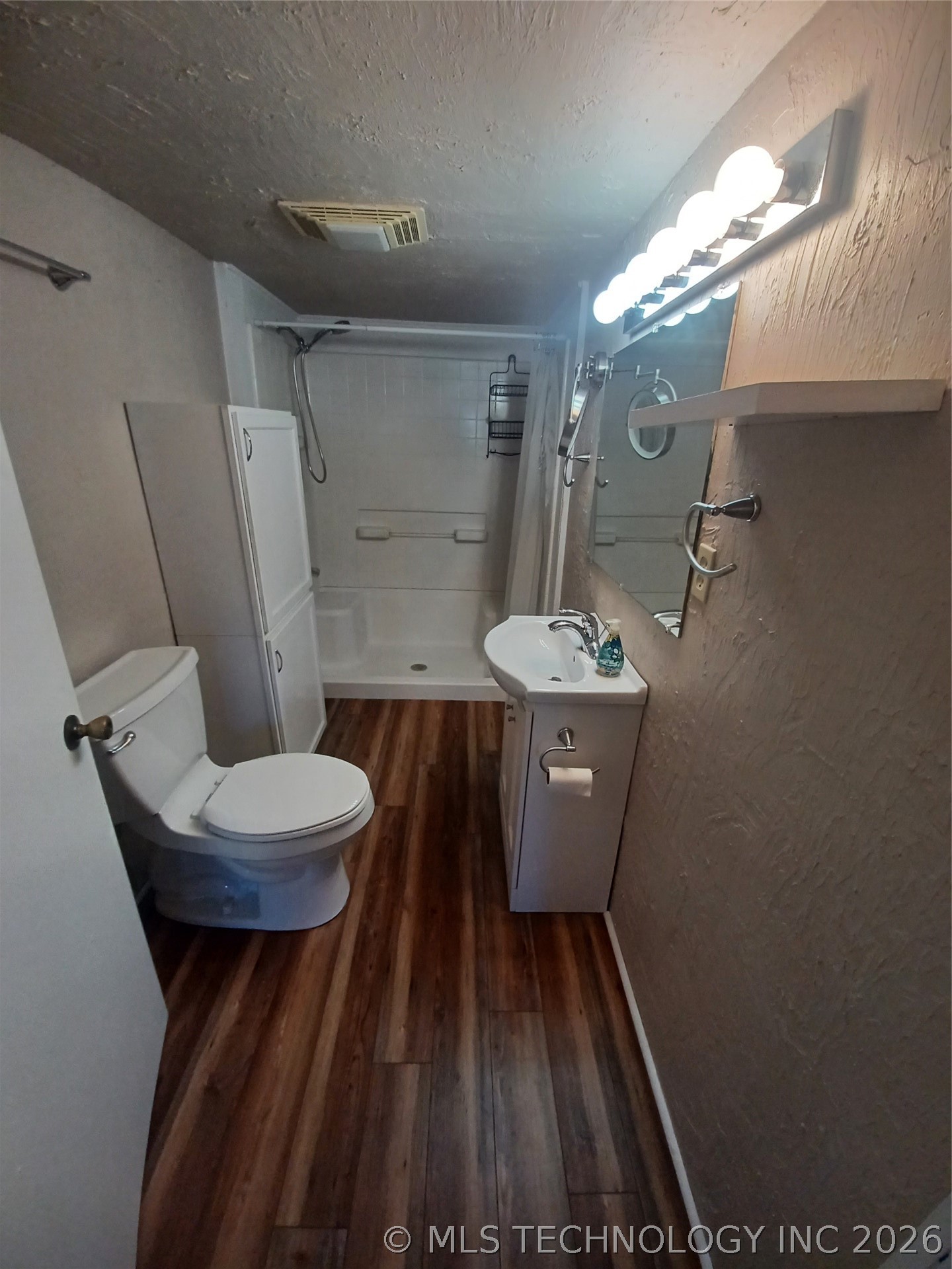 402 N Broadway Property Photo 17