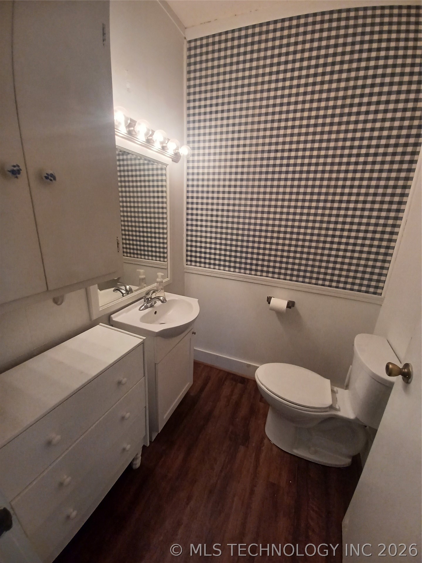 402 N Broadway Property Photo 20