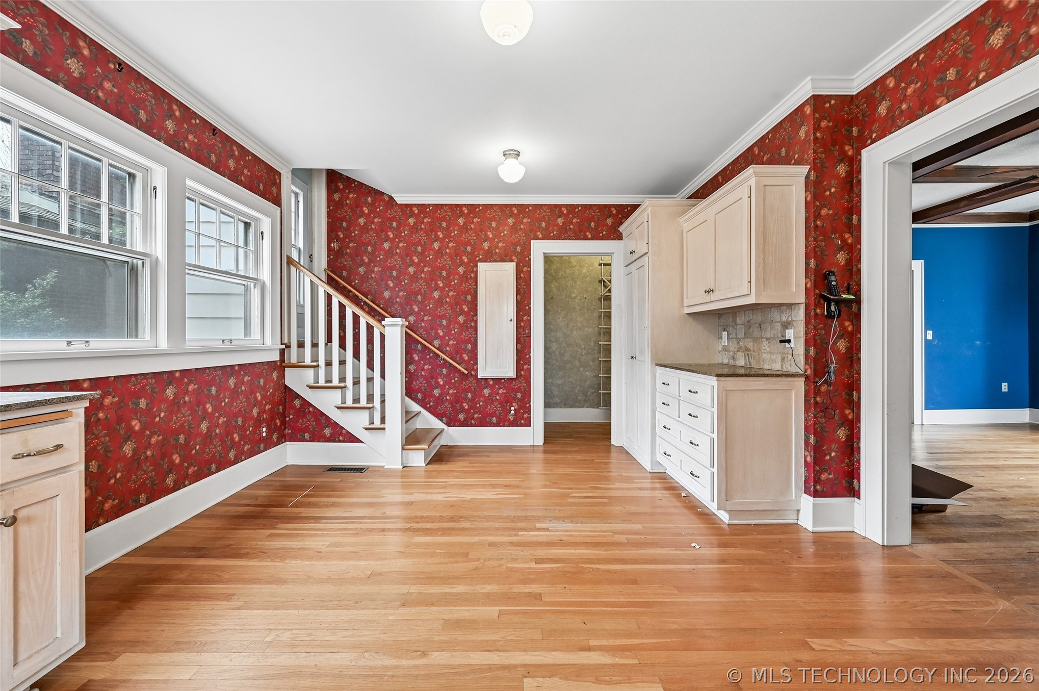 1343 E 19th Street Property Photo 12