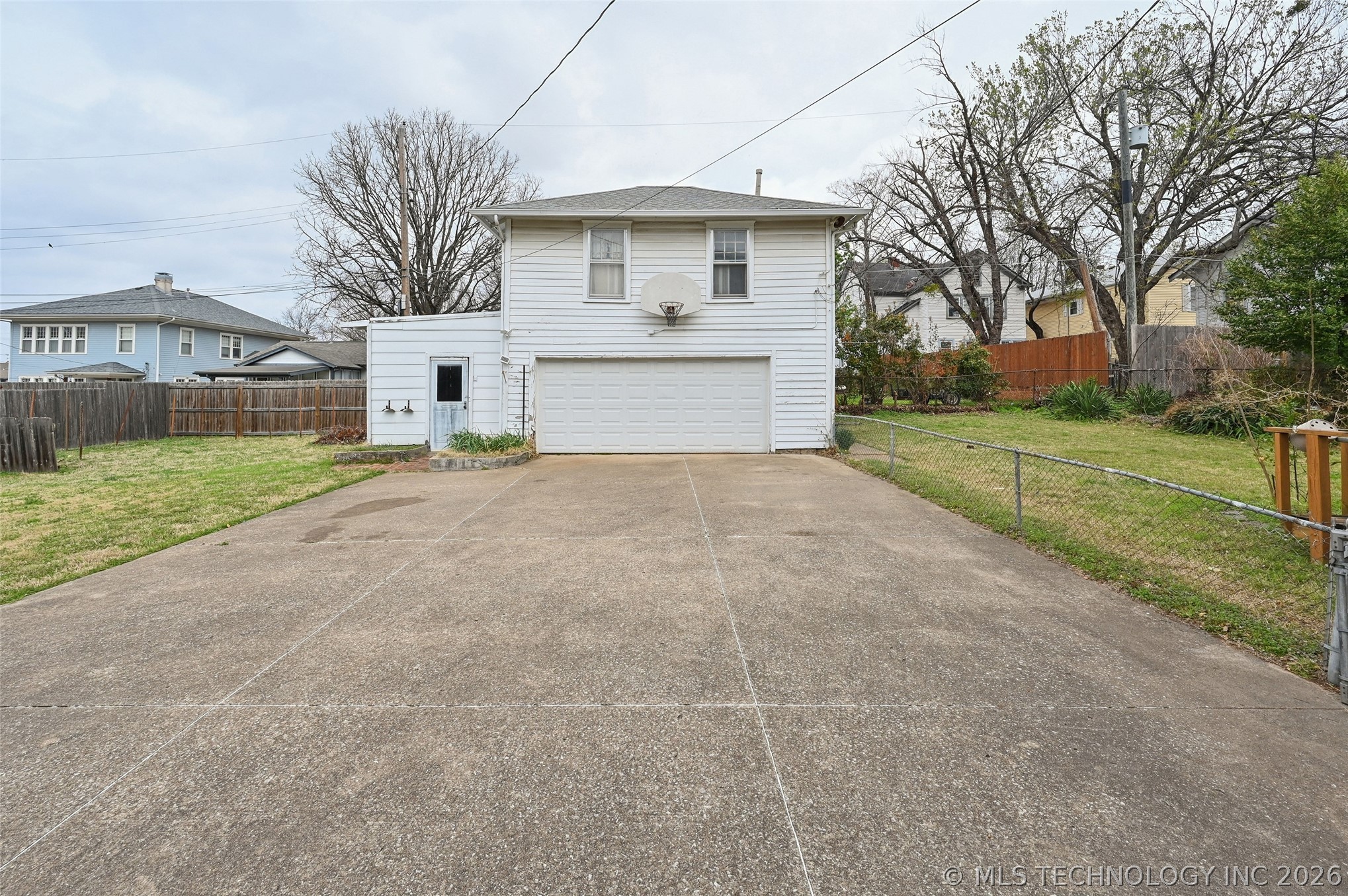 1343 E 19th Street Property Photo 24