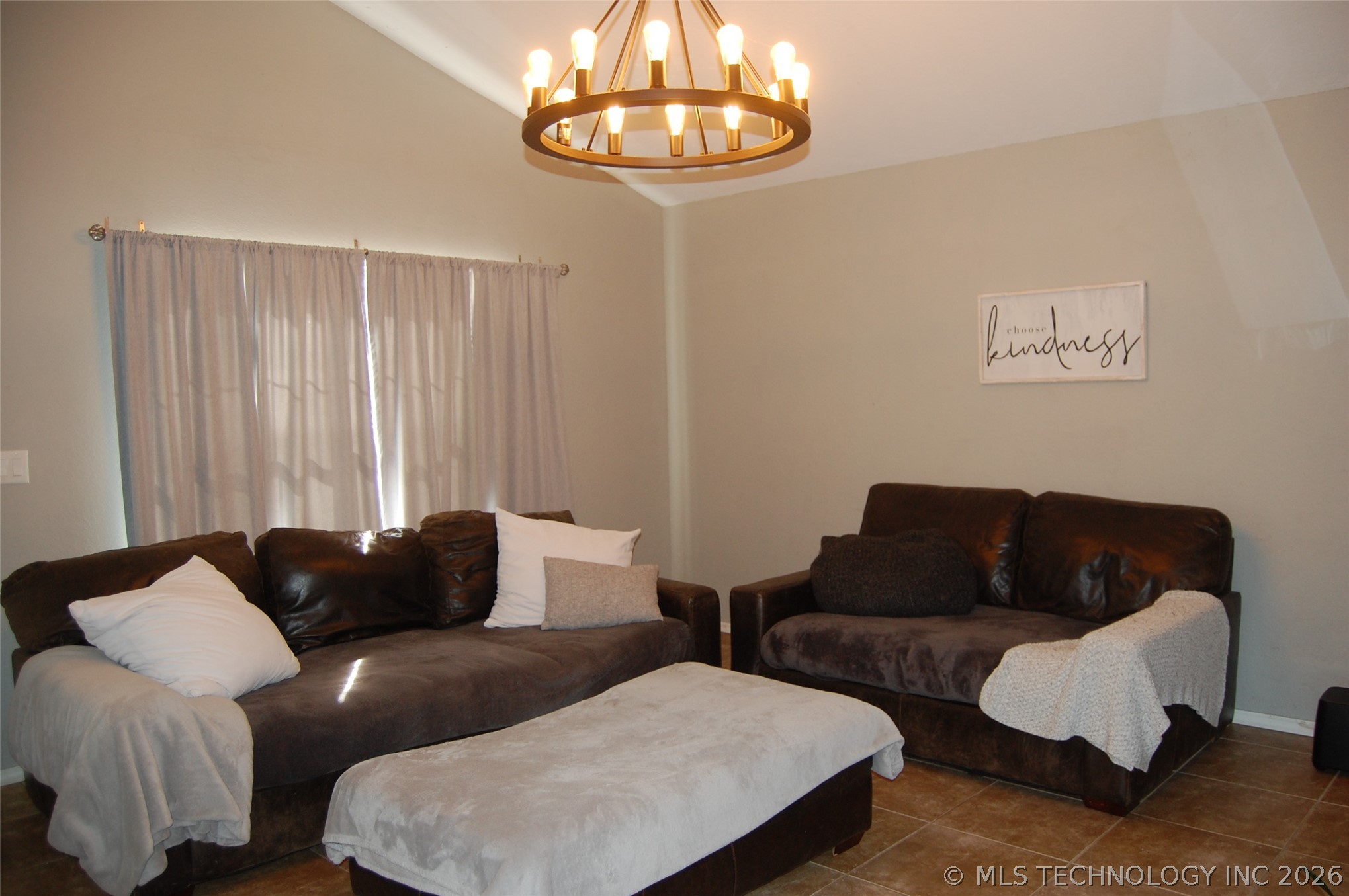 608 Pine Street Property Photo 7