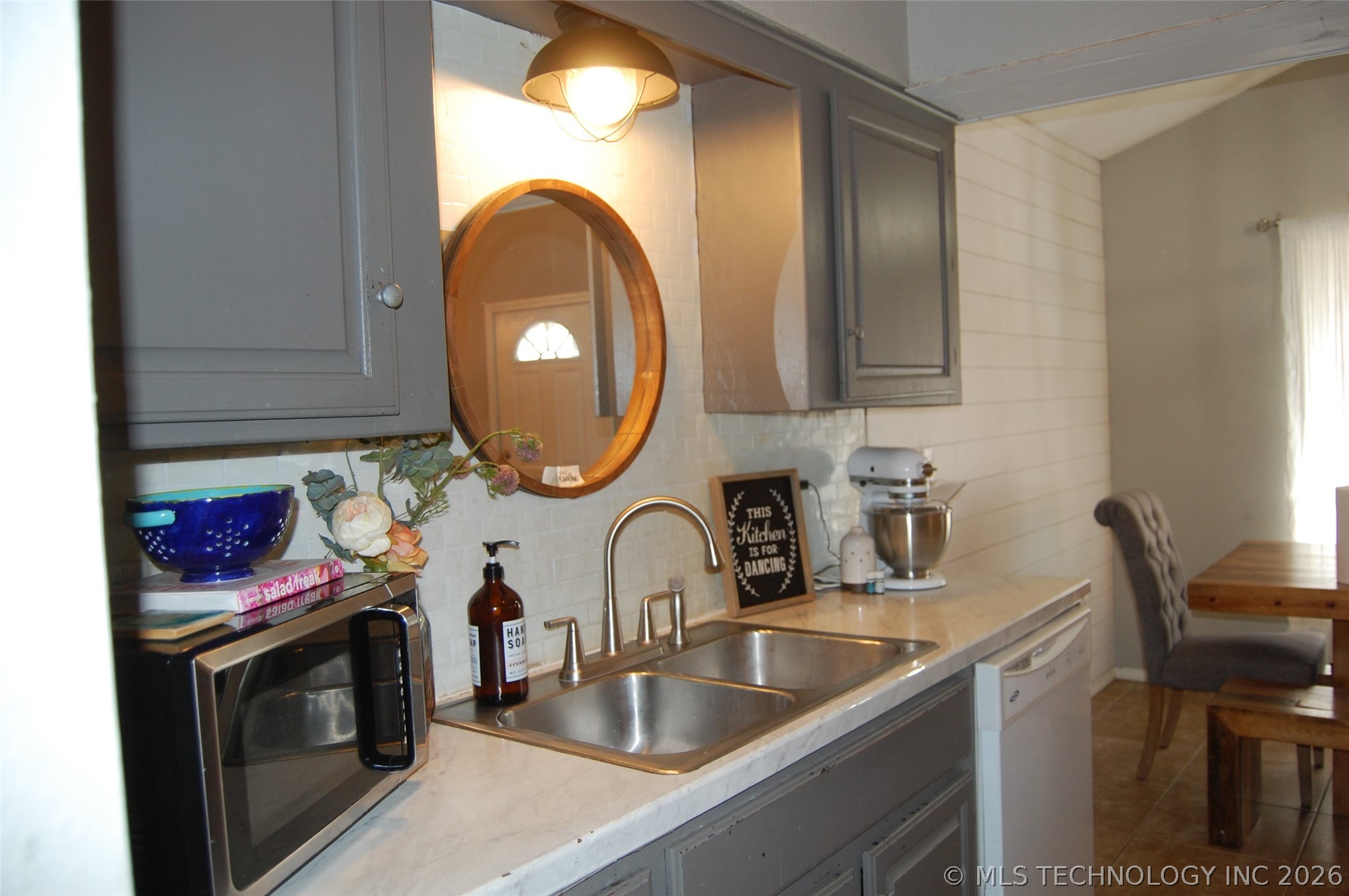 608 Pine Street Property Photo 13