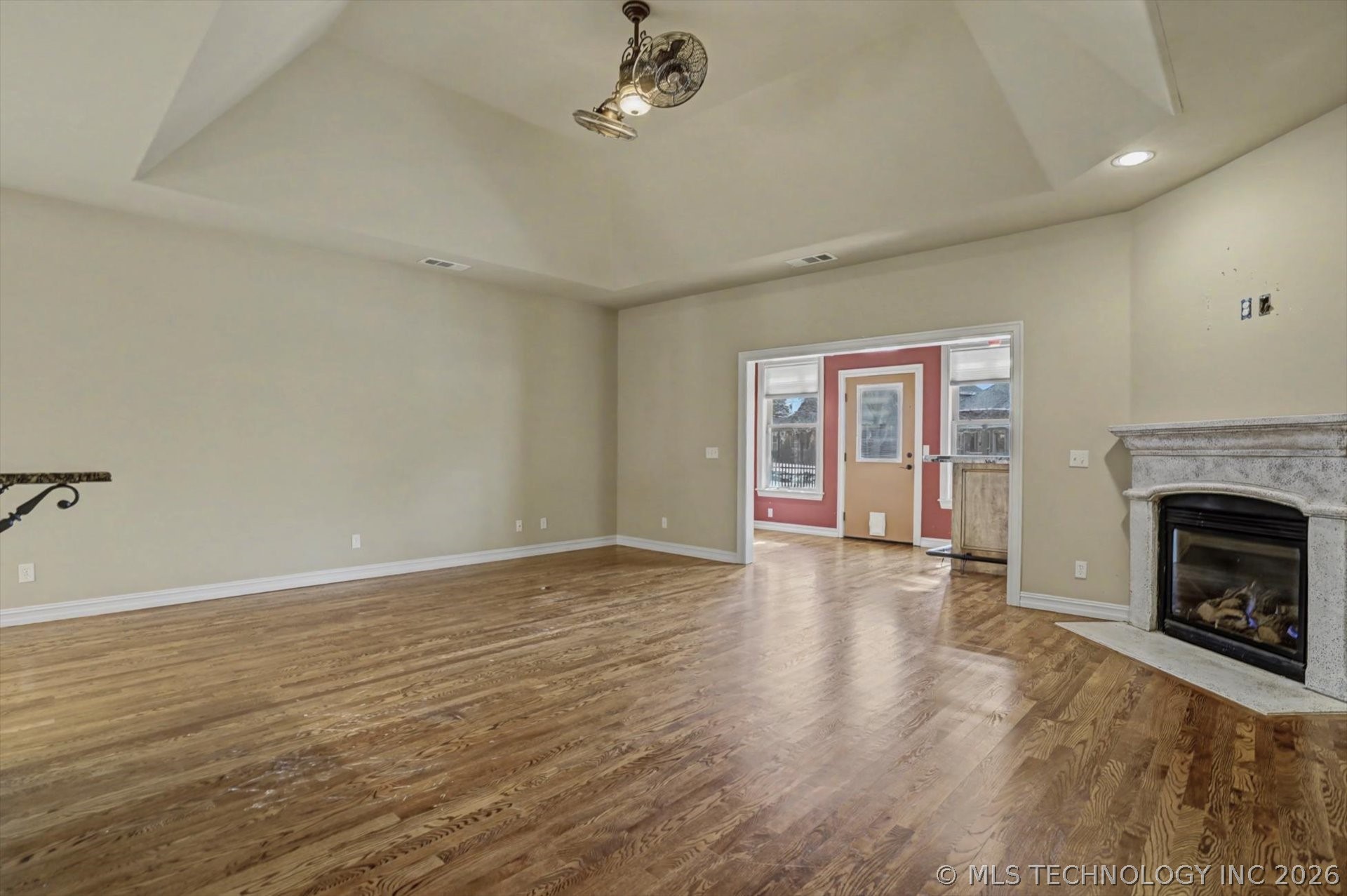 1639 W Plymouth Place Property Photo 5