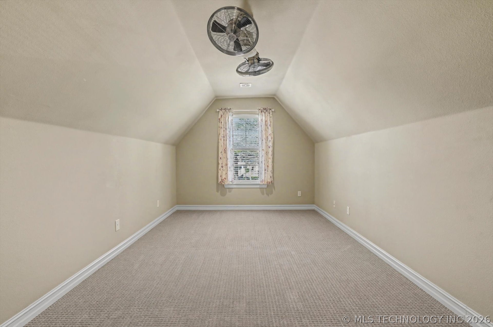 1639 W Plymouth Place Property Photo 23