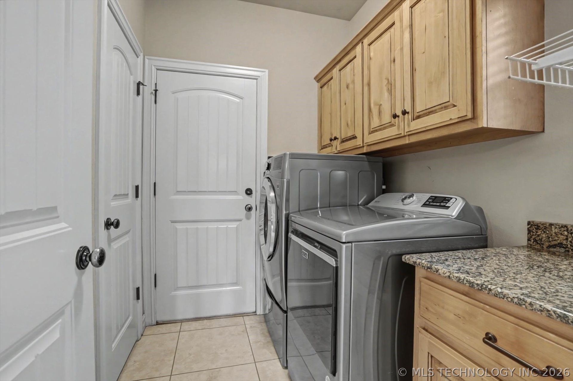 1639 W Plymouth Place Property Photo 24