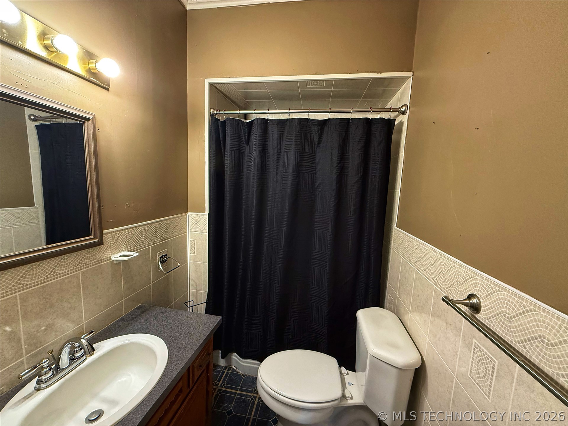 715 N Burgess Property Photo 12