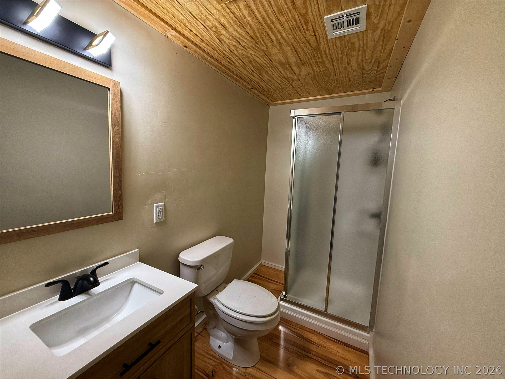 715 N Burgess Property Photo 14