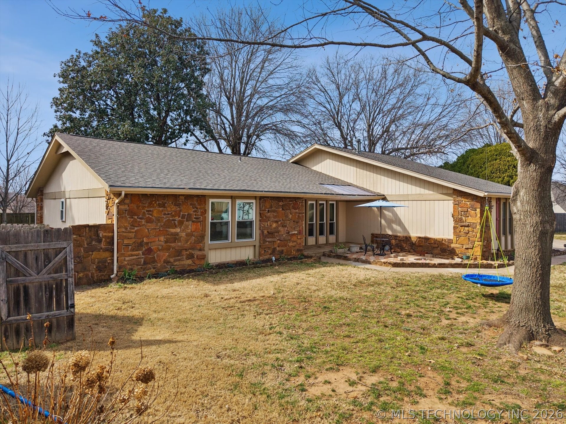 1713 W Van Buren Court Property Photo 6