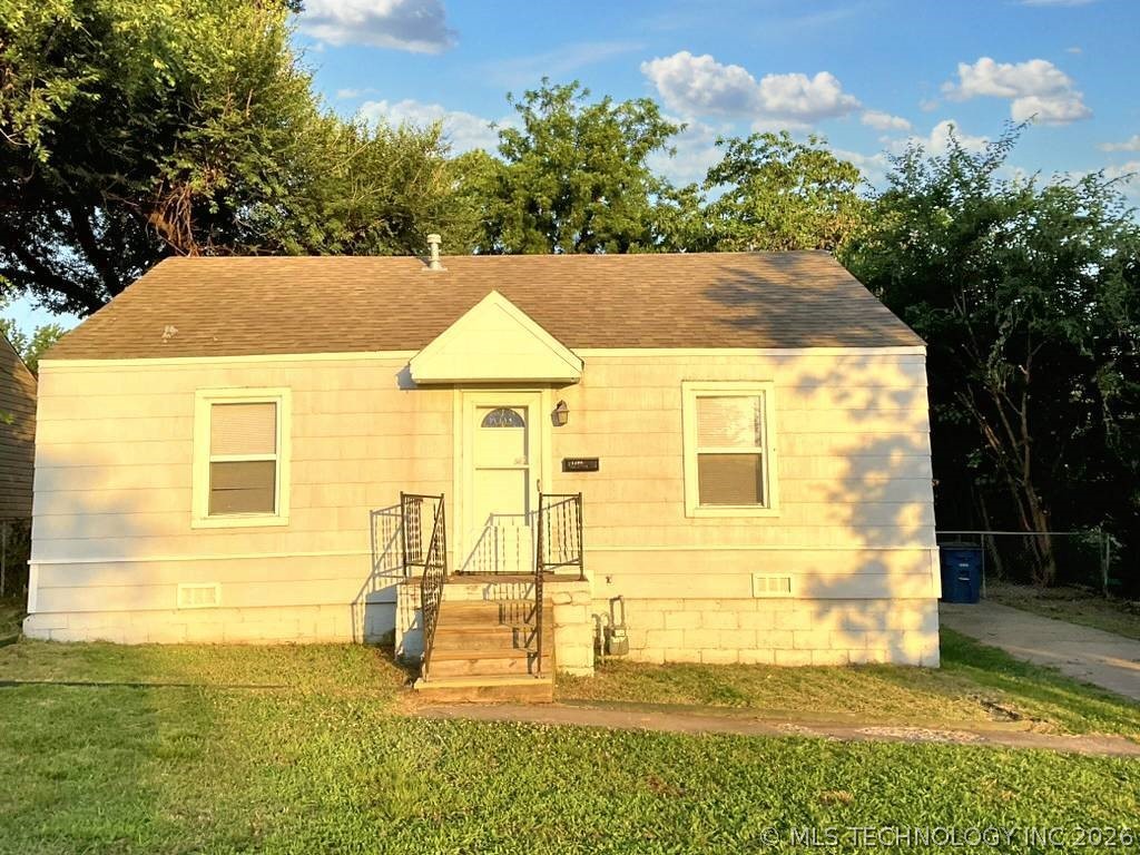 1208 S Erie Avenue Property Photo 1