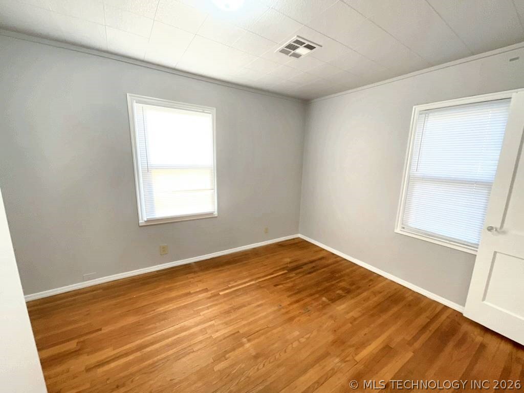 1208 S Erie Avenue Property Photo 5