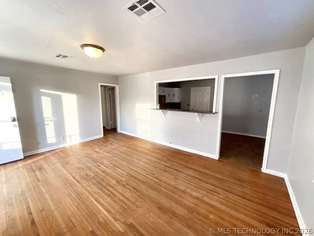 1208 S Erie Avenue Property Photo 12