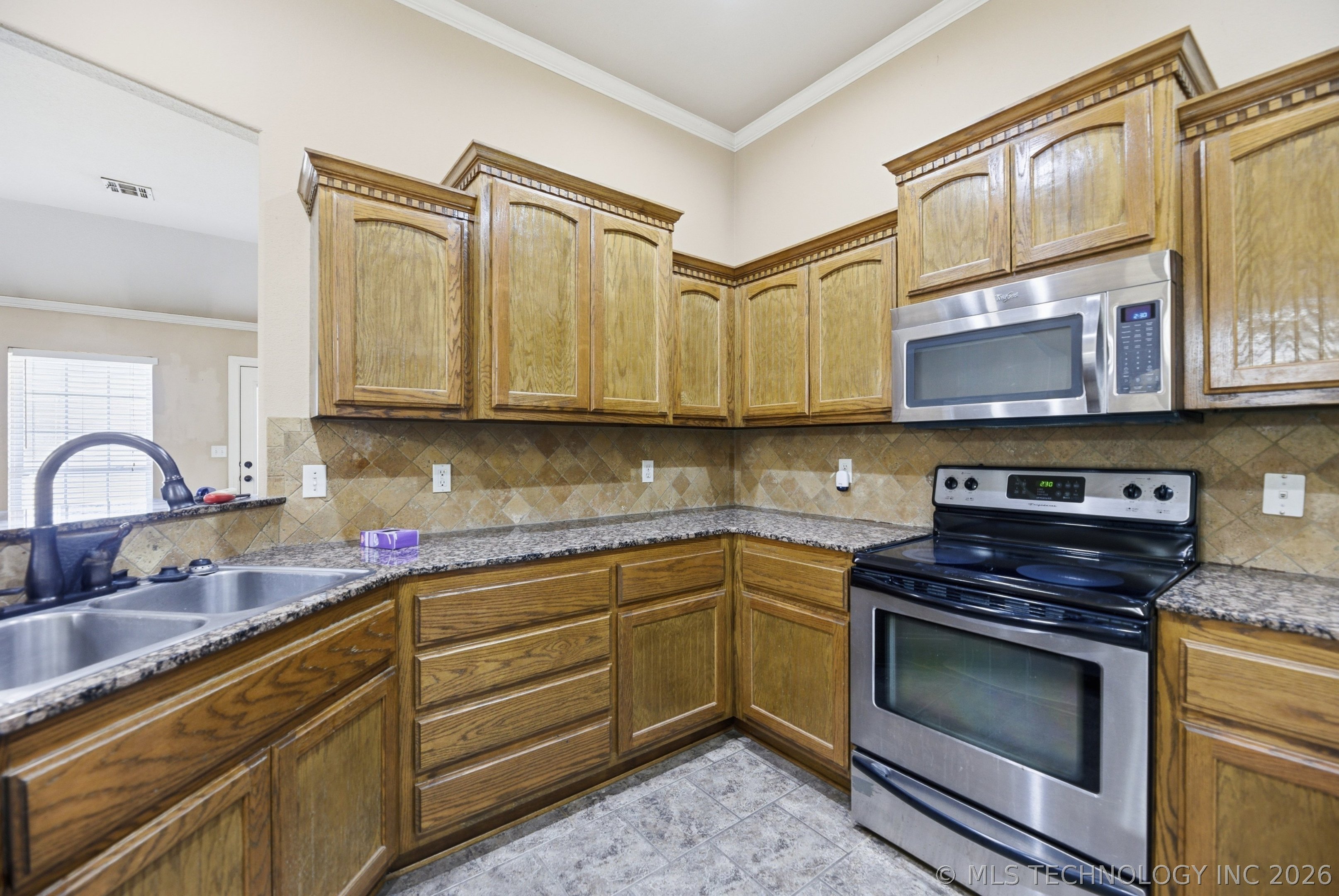3025 Grimes Road Property Photo 9