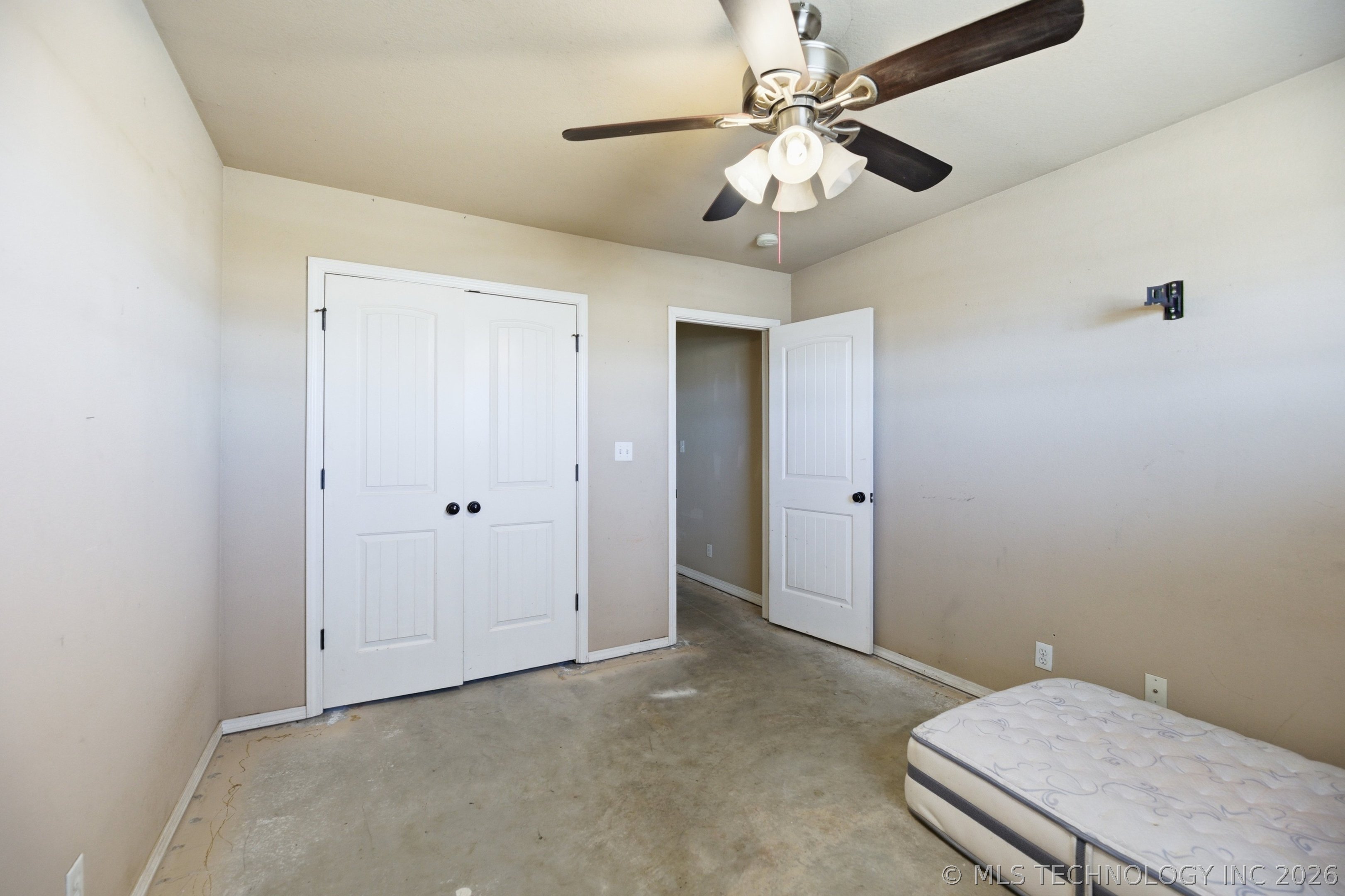 3025 Grimes Road Property Photo 17