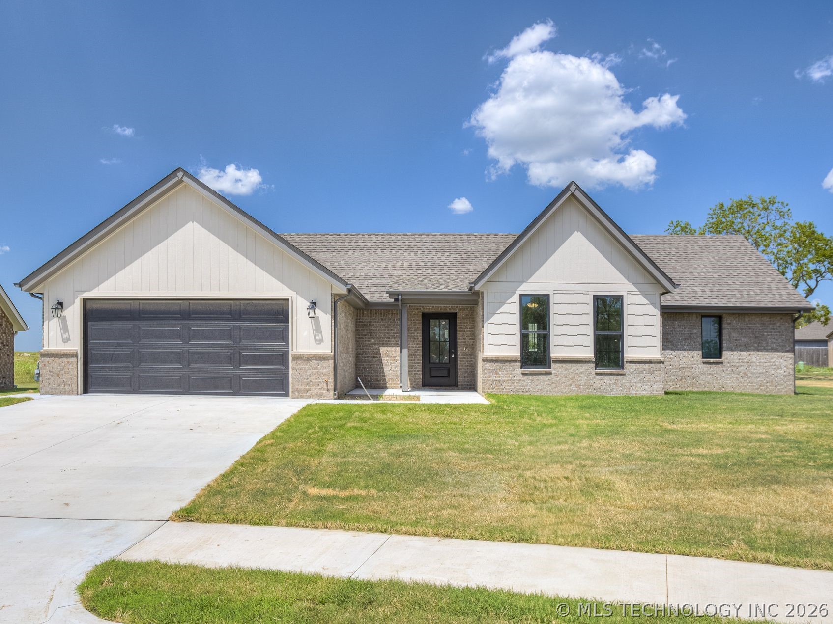 5916 Coldspring Lane Property Photo 1