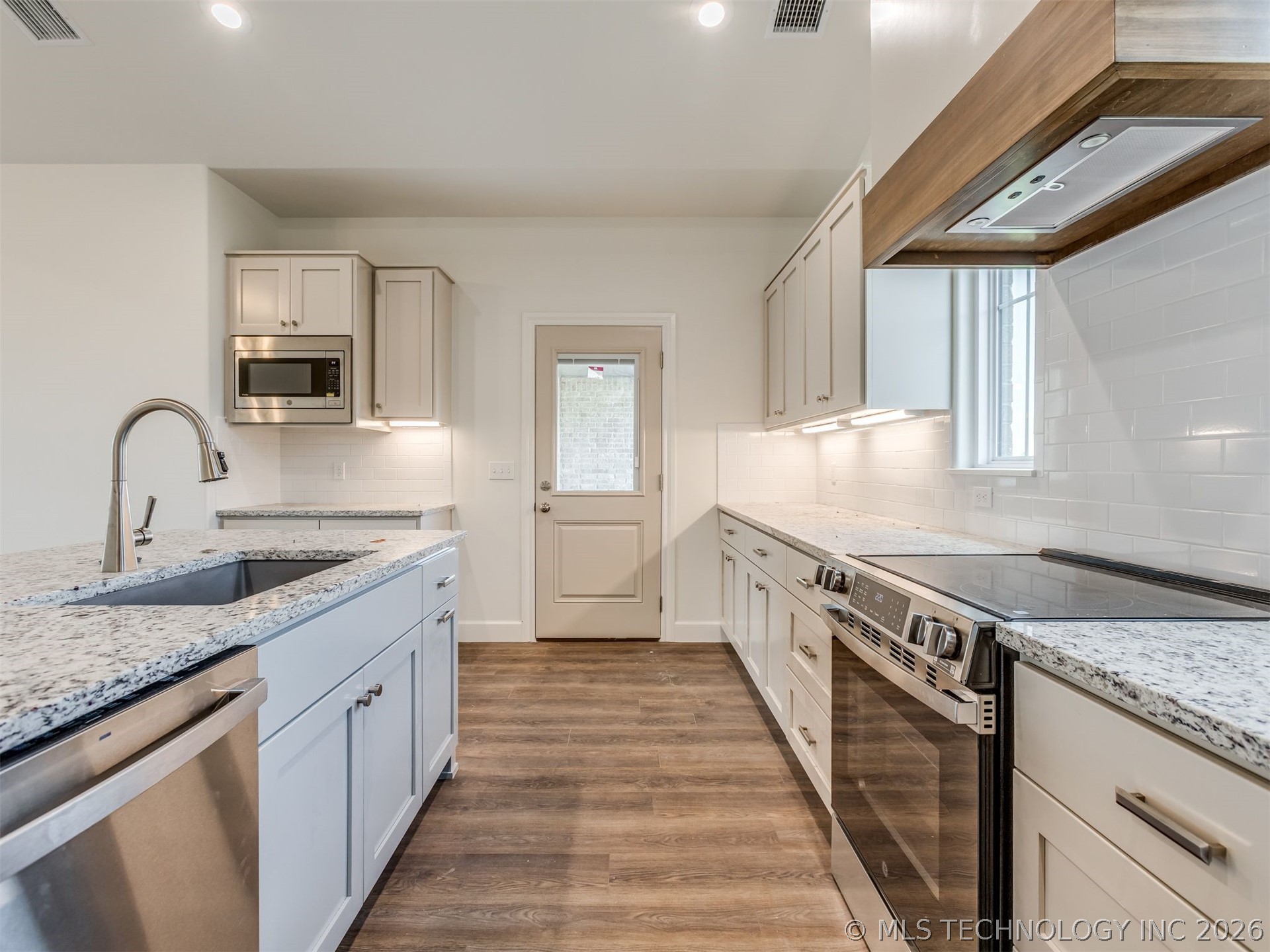 5916 Coldspring Lane Property Photo 15