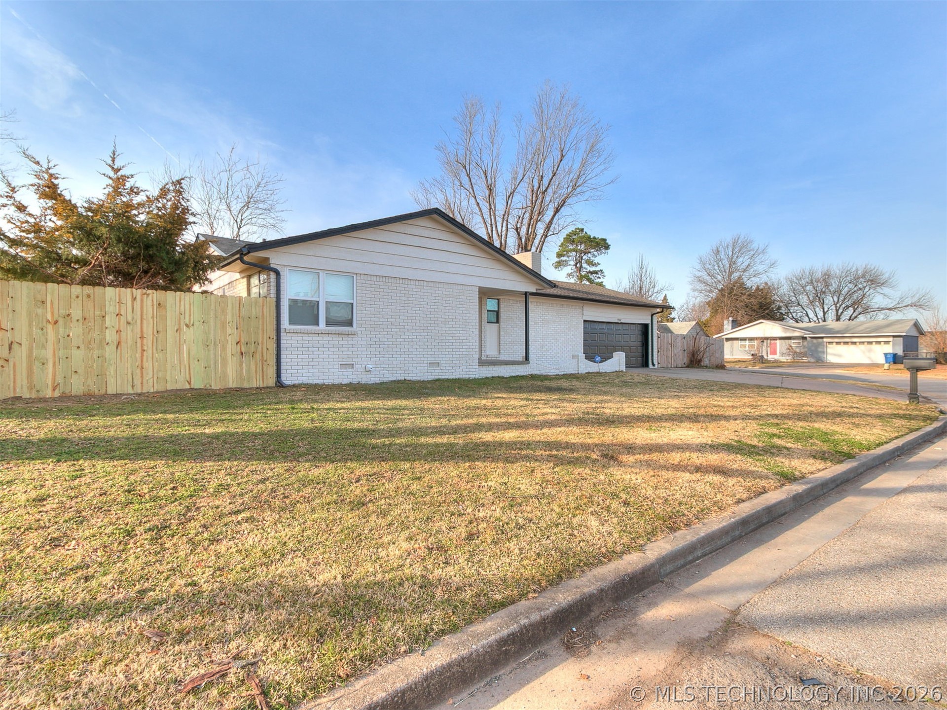 10608 E 21st Place Property Photo 4