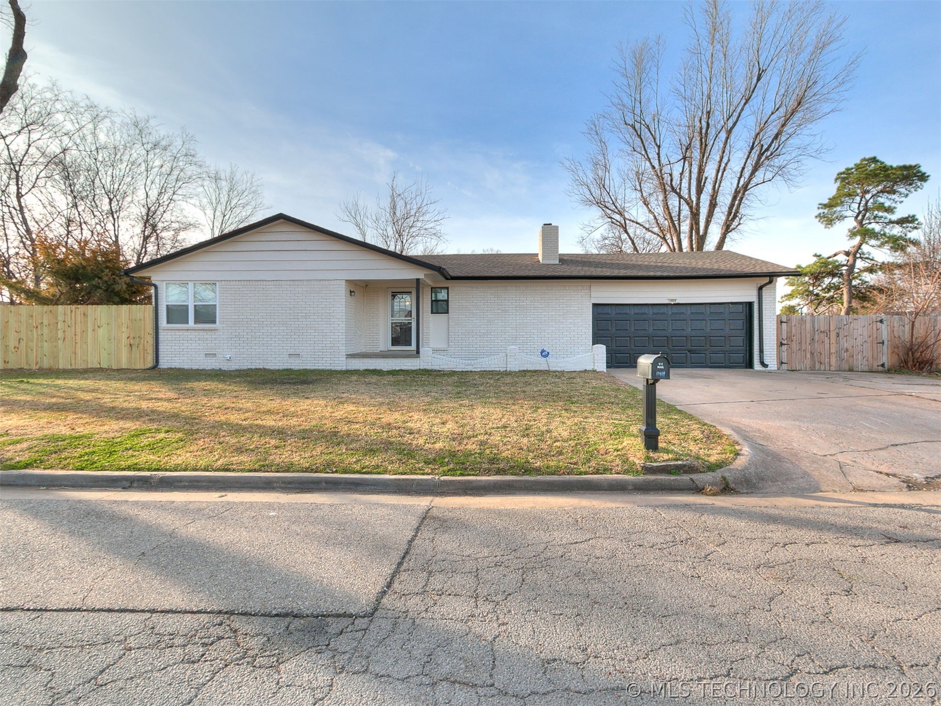 10608 E 21st Place Property Photo 7