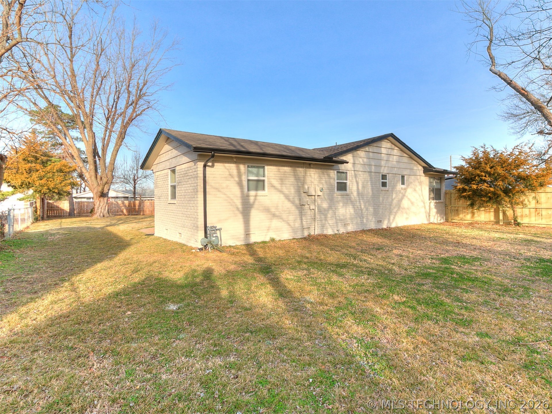 10608 E 21st Place Property Photo 37