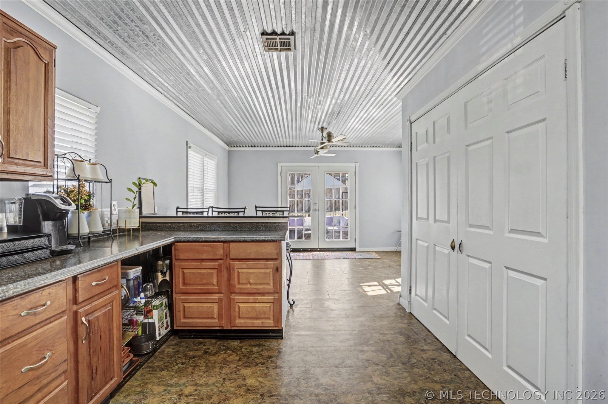 803 S Jamestown Avenue Property Photo 15