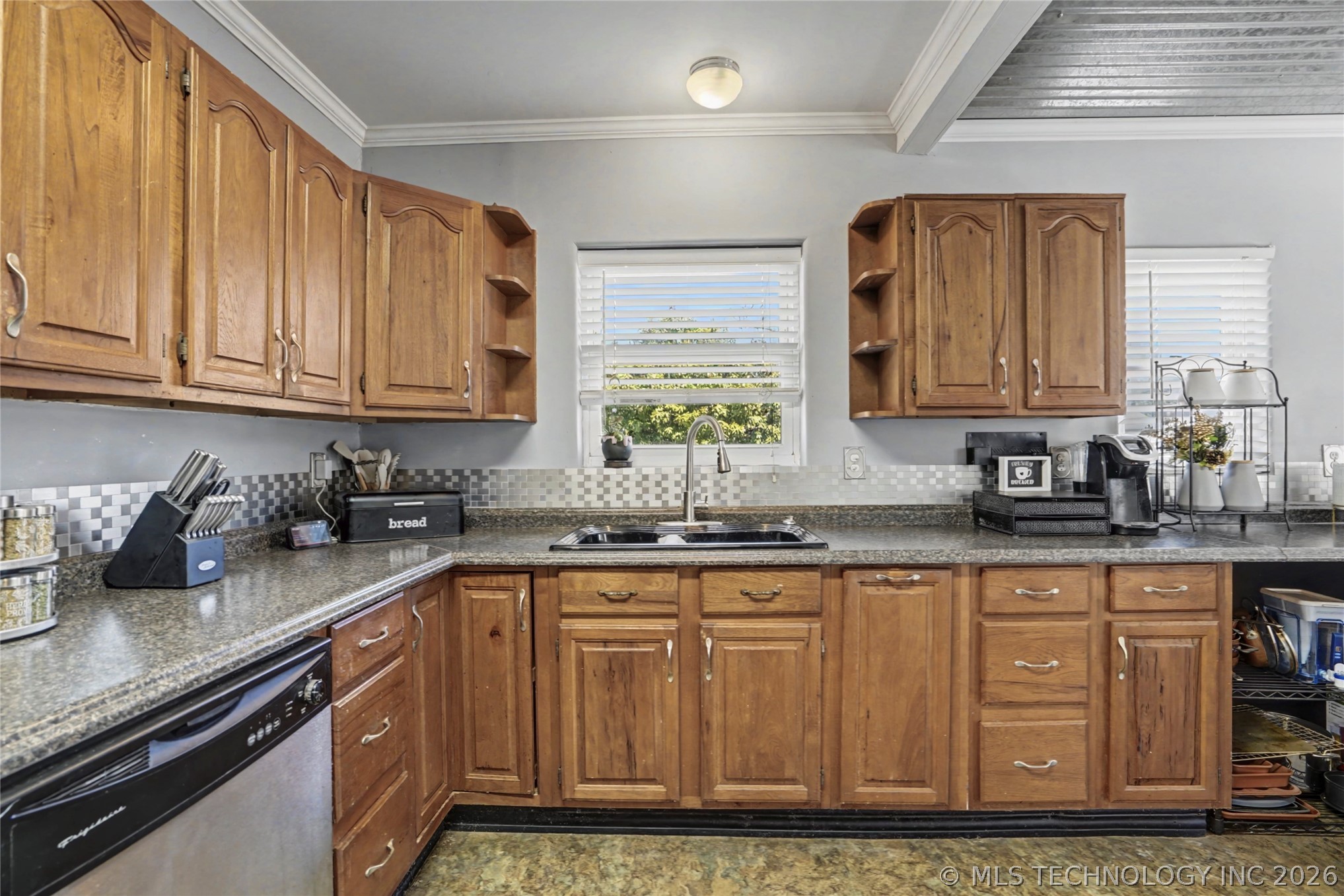 803 S Jamestown Avenue Property Photo 16