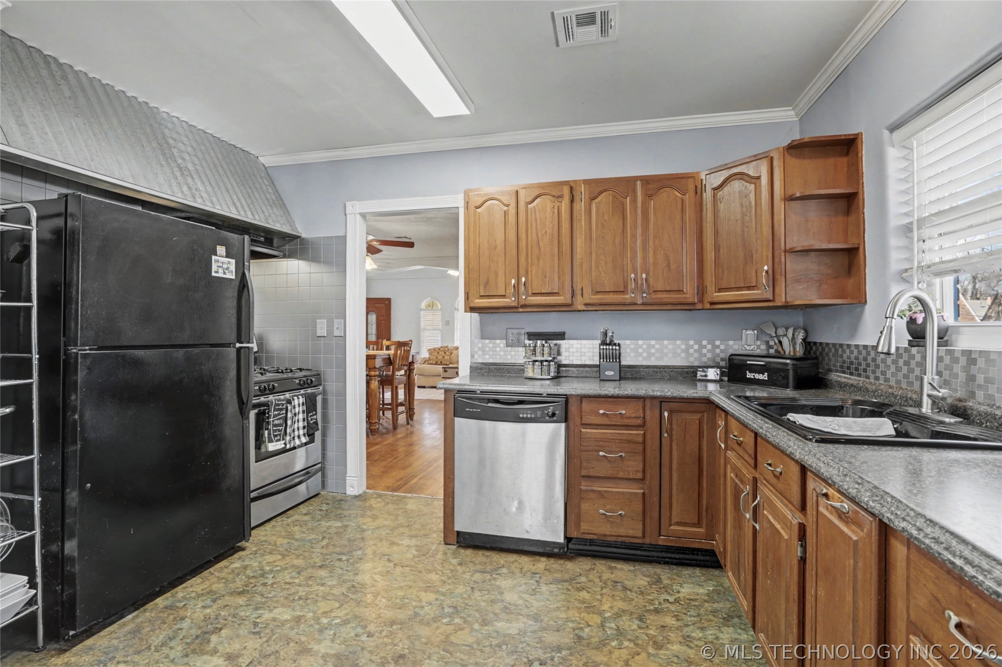 803 S Jamestown Avenue Property Photo 17