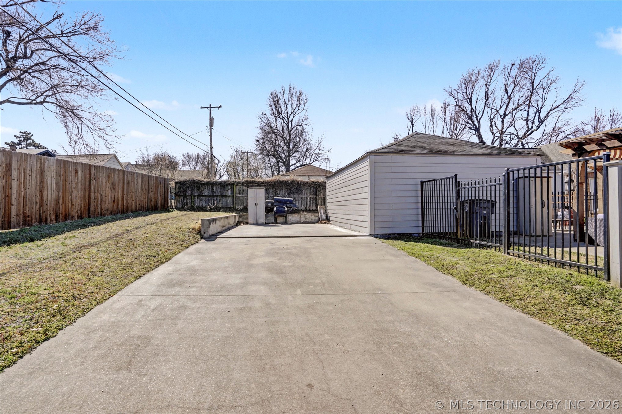 803 S Jamestown Avenue Property Photo 38