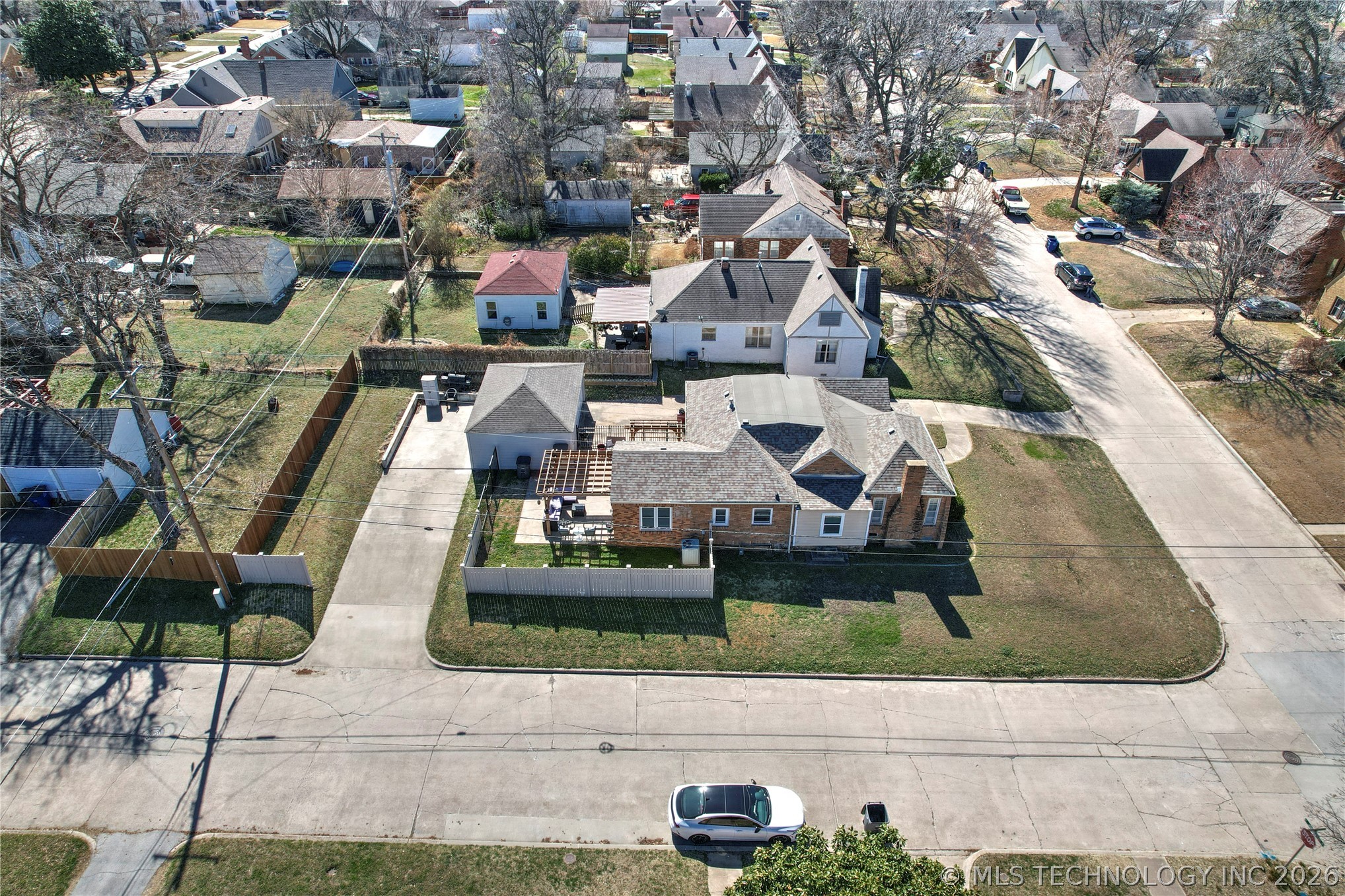 803 S Jamestown Avenue Property Photo 44