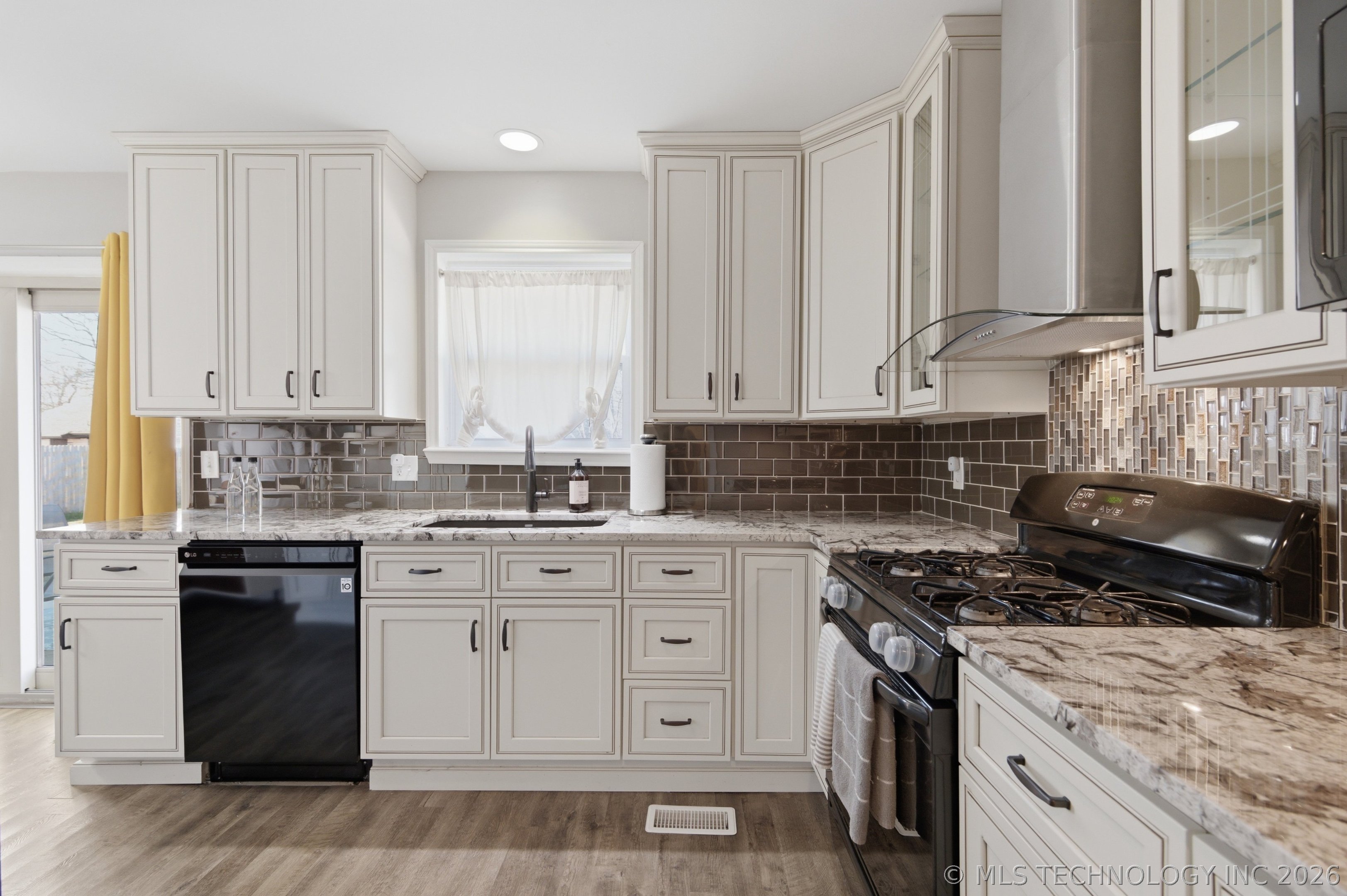 1624 S 108th East Place Property Photo 14