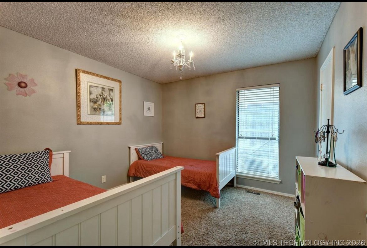 7802 E 79th Street Property Photo 12