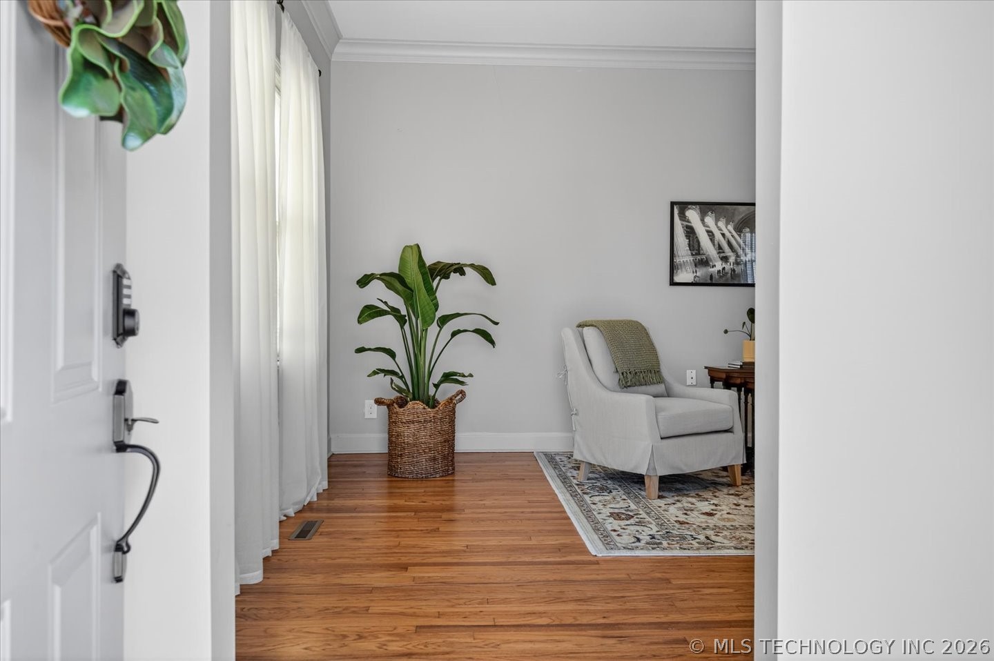 1524 S Johnstone Avenue Property Photo 3
