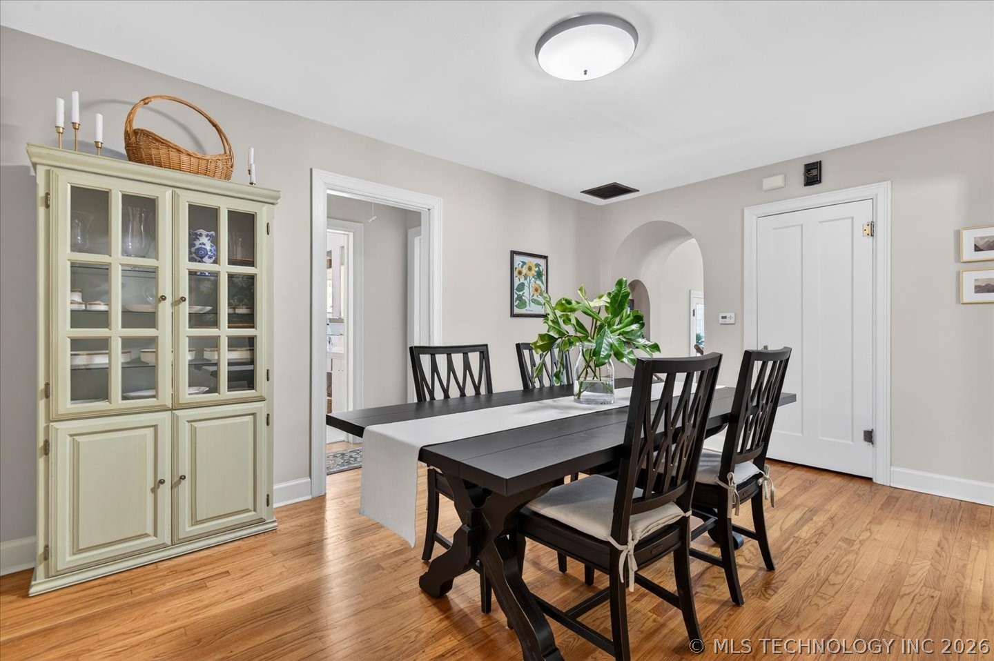 1524 S Johnstone Avenue Property Photo 8